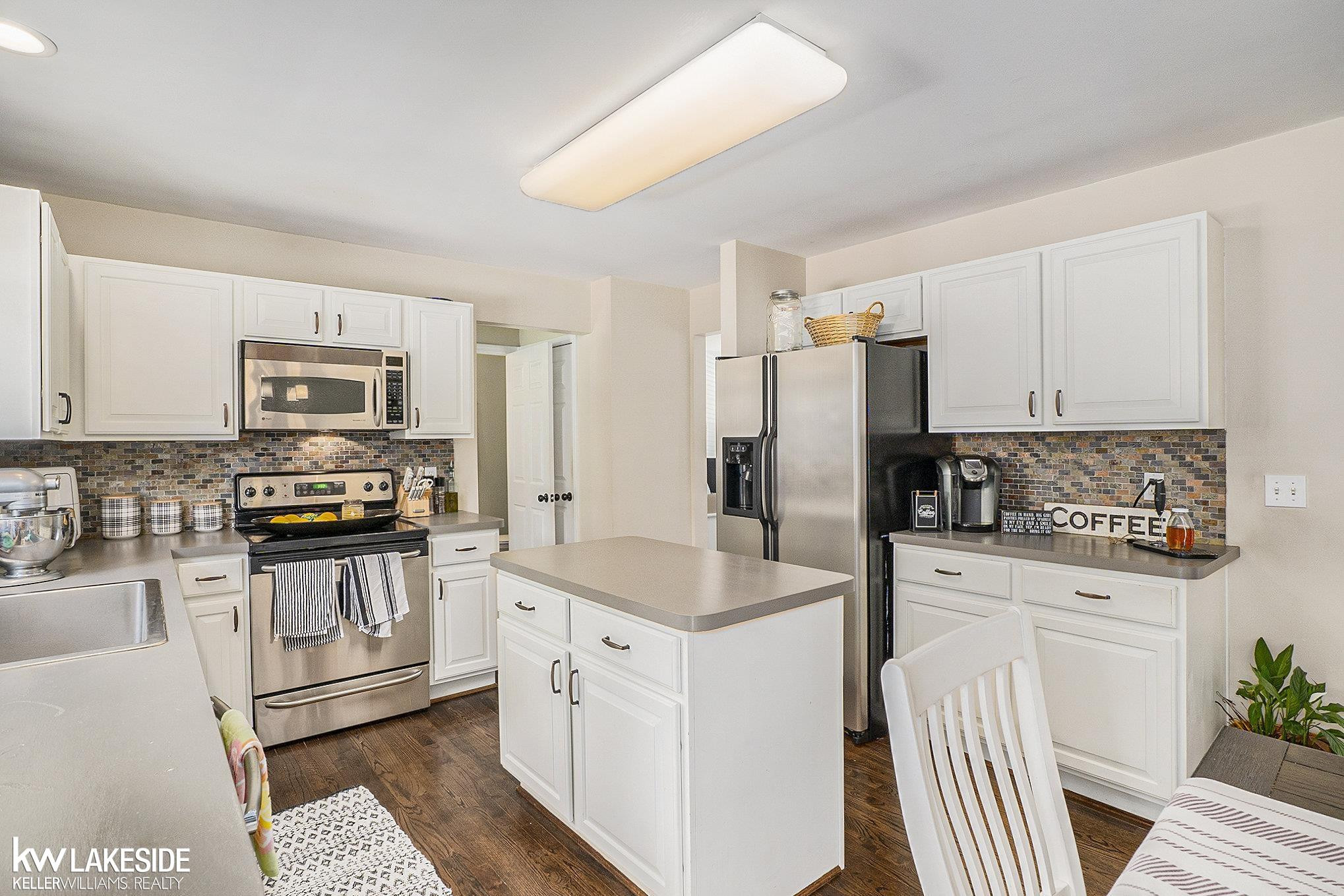 838 Canyon Creek Drive, Holly, MI 48442 — Photo 11