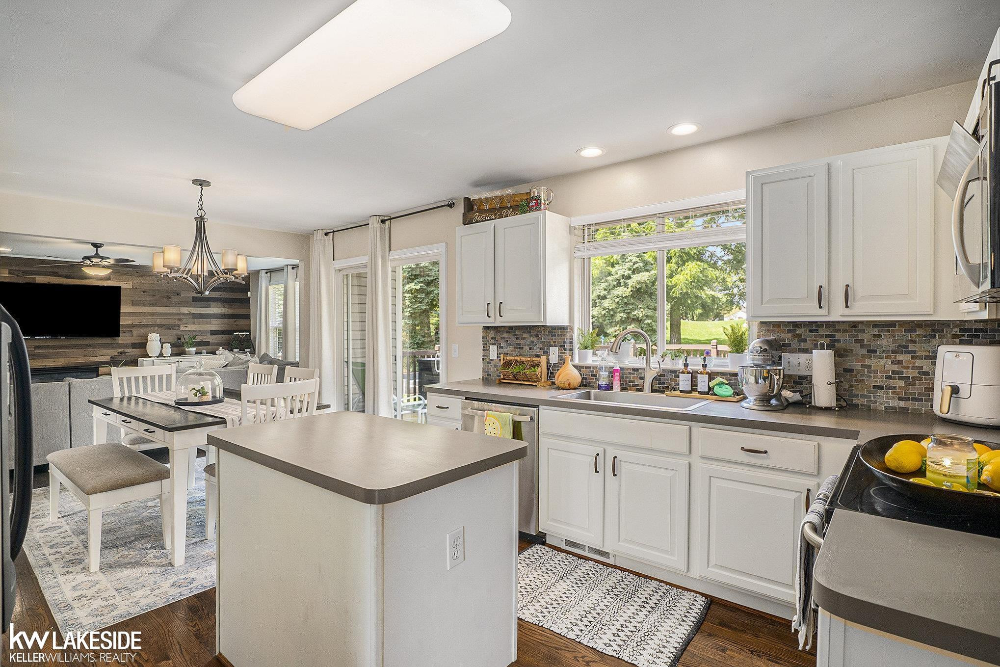 838 Canyon Creek Drive, Holly, MI 48442 — Photo 12