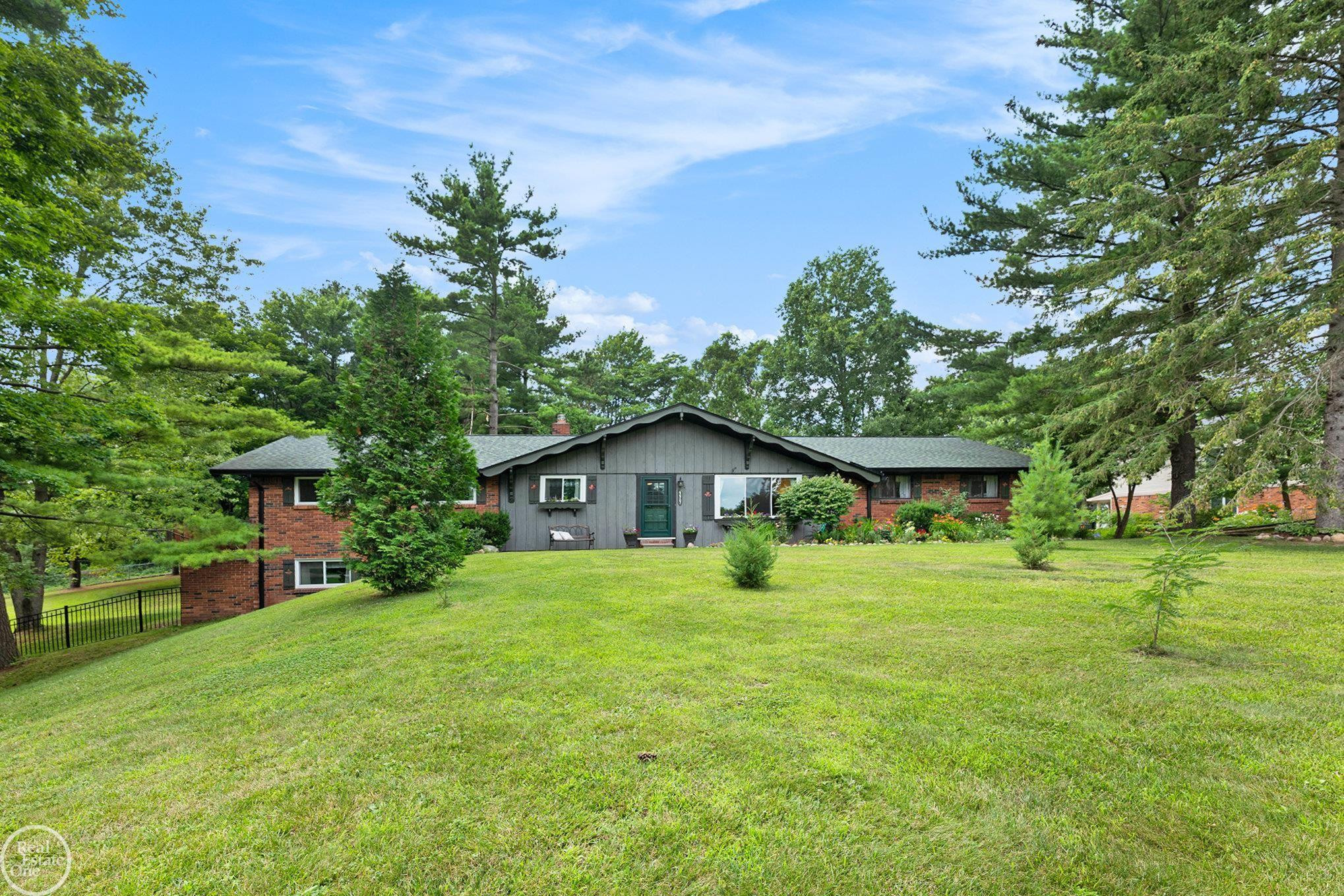 60701 Apache Lane, MI — Photo 2