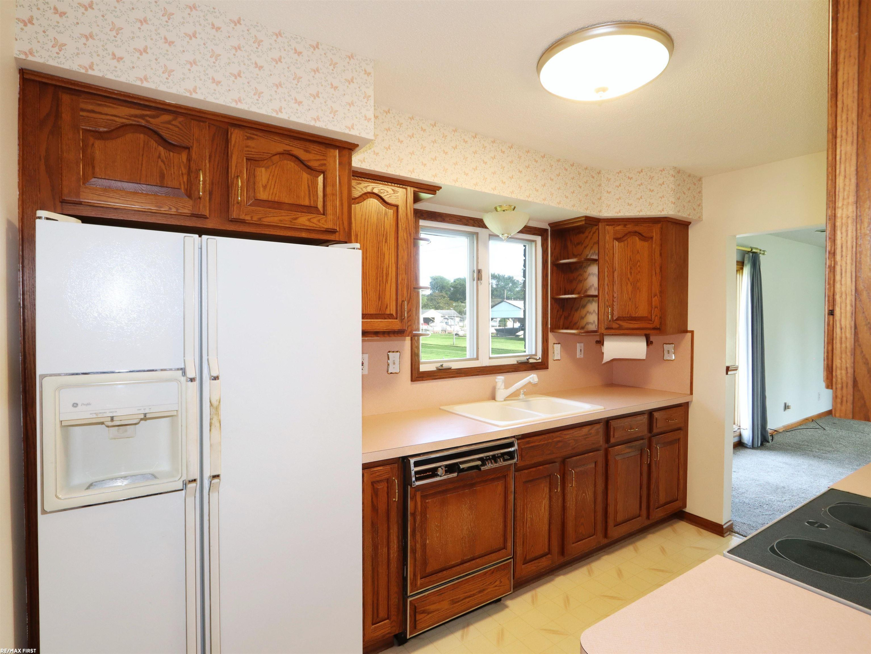 48438 Jefferson Avenue, Chesterfield, MI 48047 — Photo 14