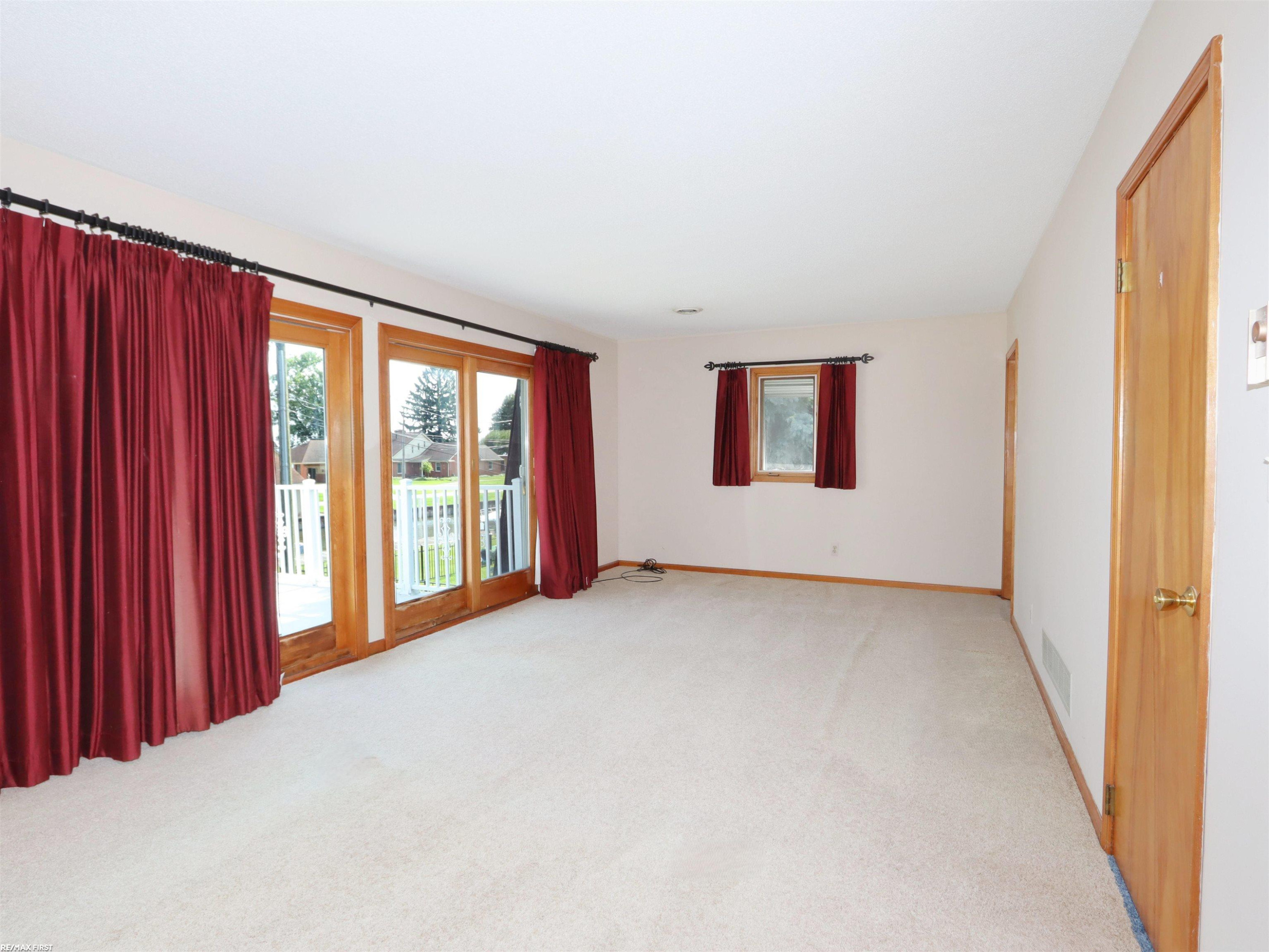 48438 Jefferson Avenue, Chesterfield, MI 48047 — Photo 16