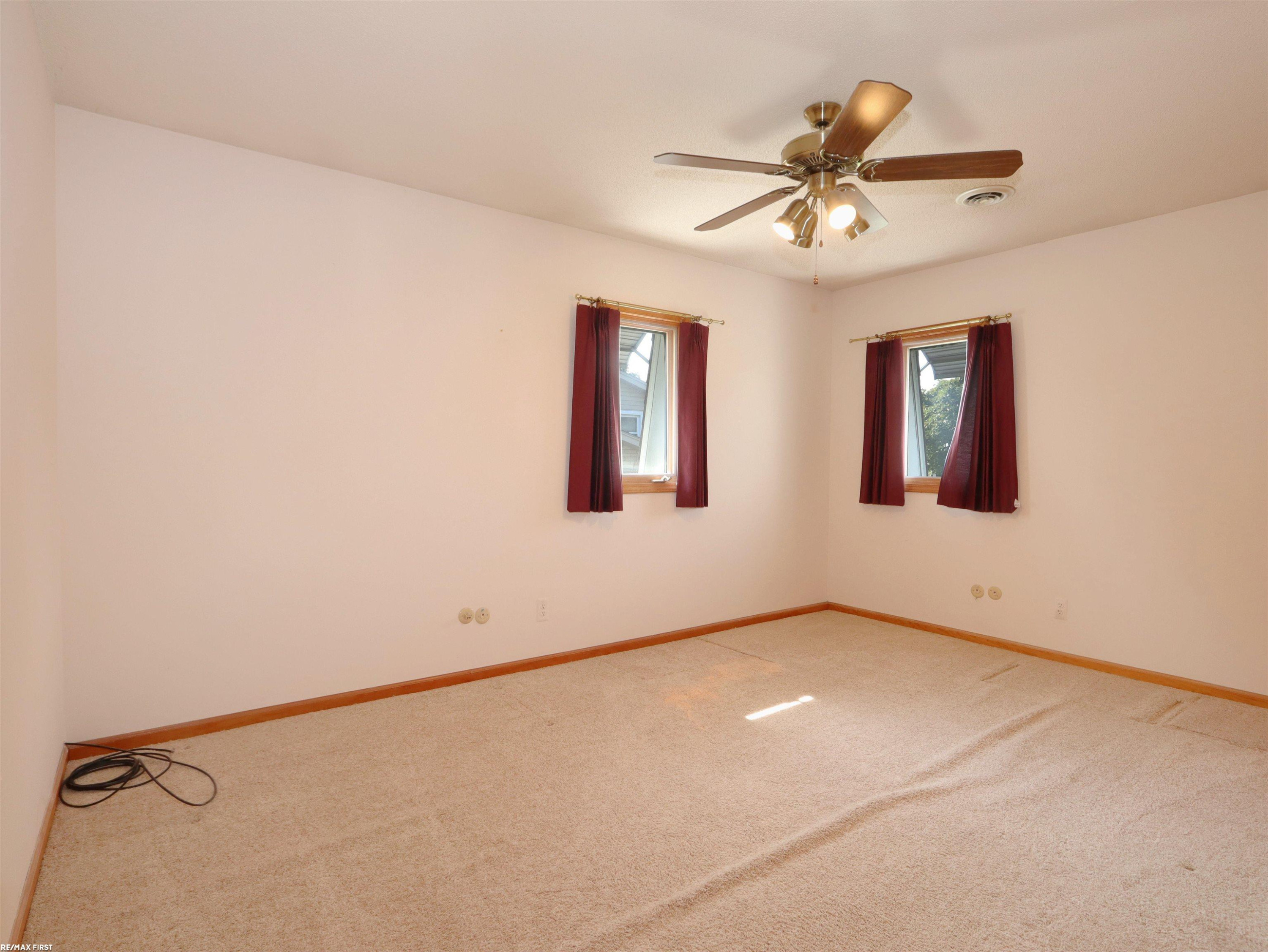 48438 Jefferson Avenue, Chesterfield, MI 48047 — Photo 20