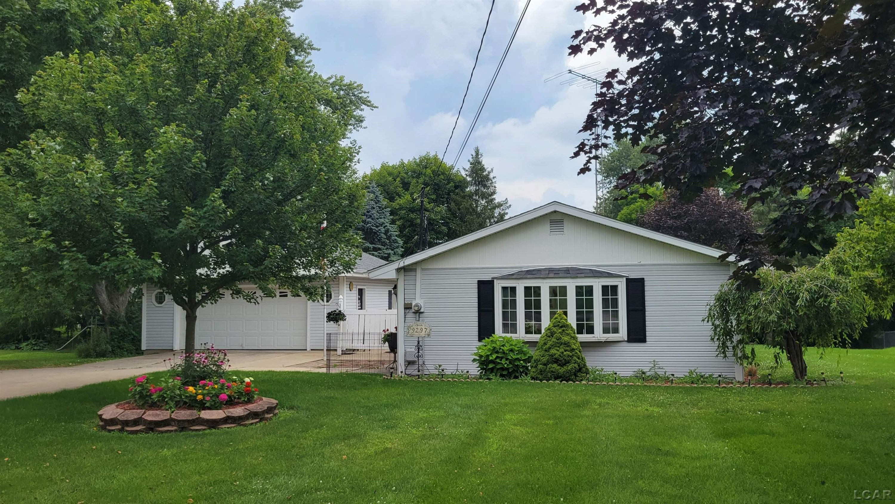 9297 Newburg Hwy., Tecumseh, MI 49286 — front exterior