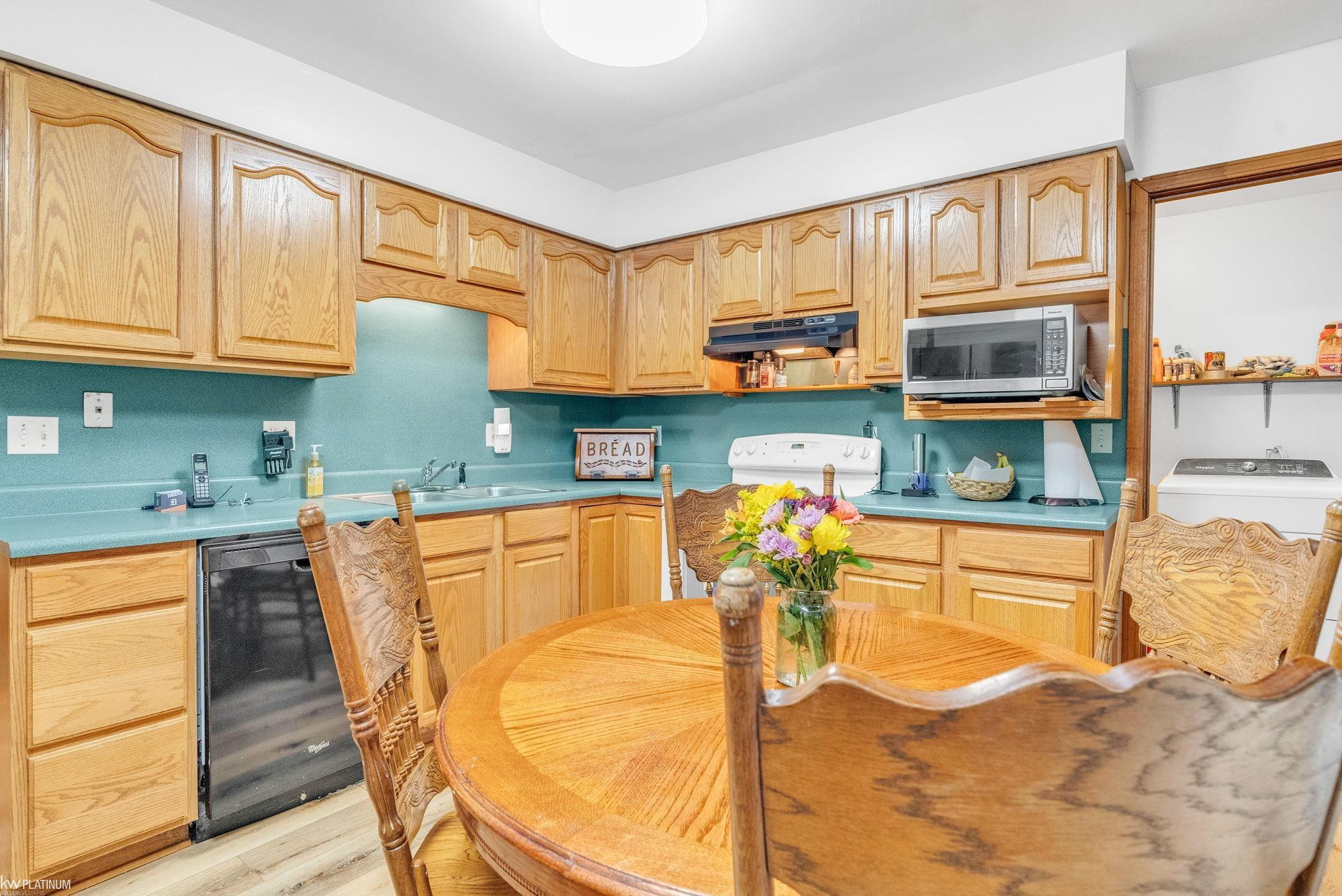 4404 Atkins Road, Port Huron, MI 48060 — Photo 12