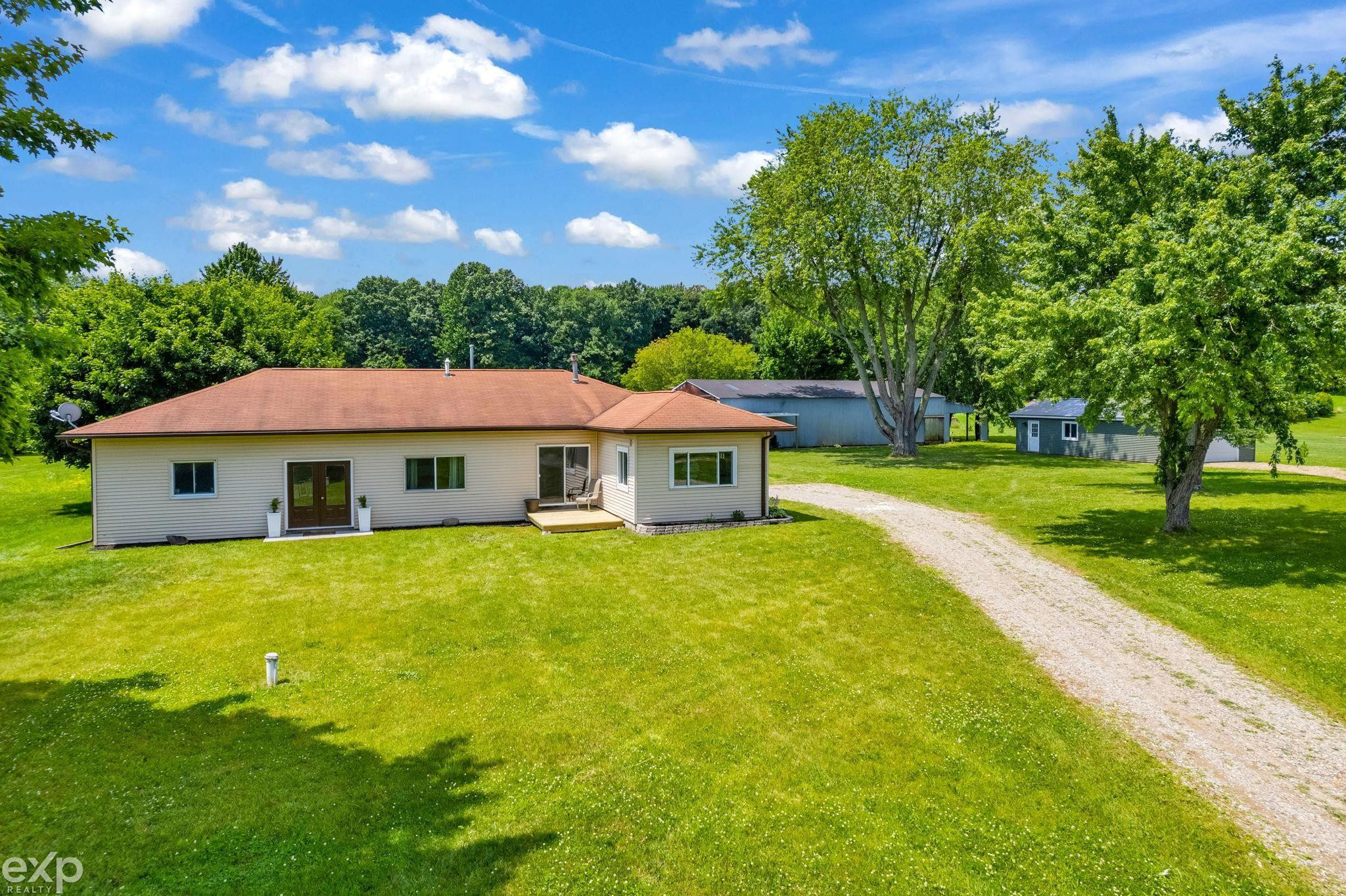 2443 N Lake Pleasant Street, Arcadia, MI 48412 — Photo 3
