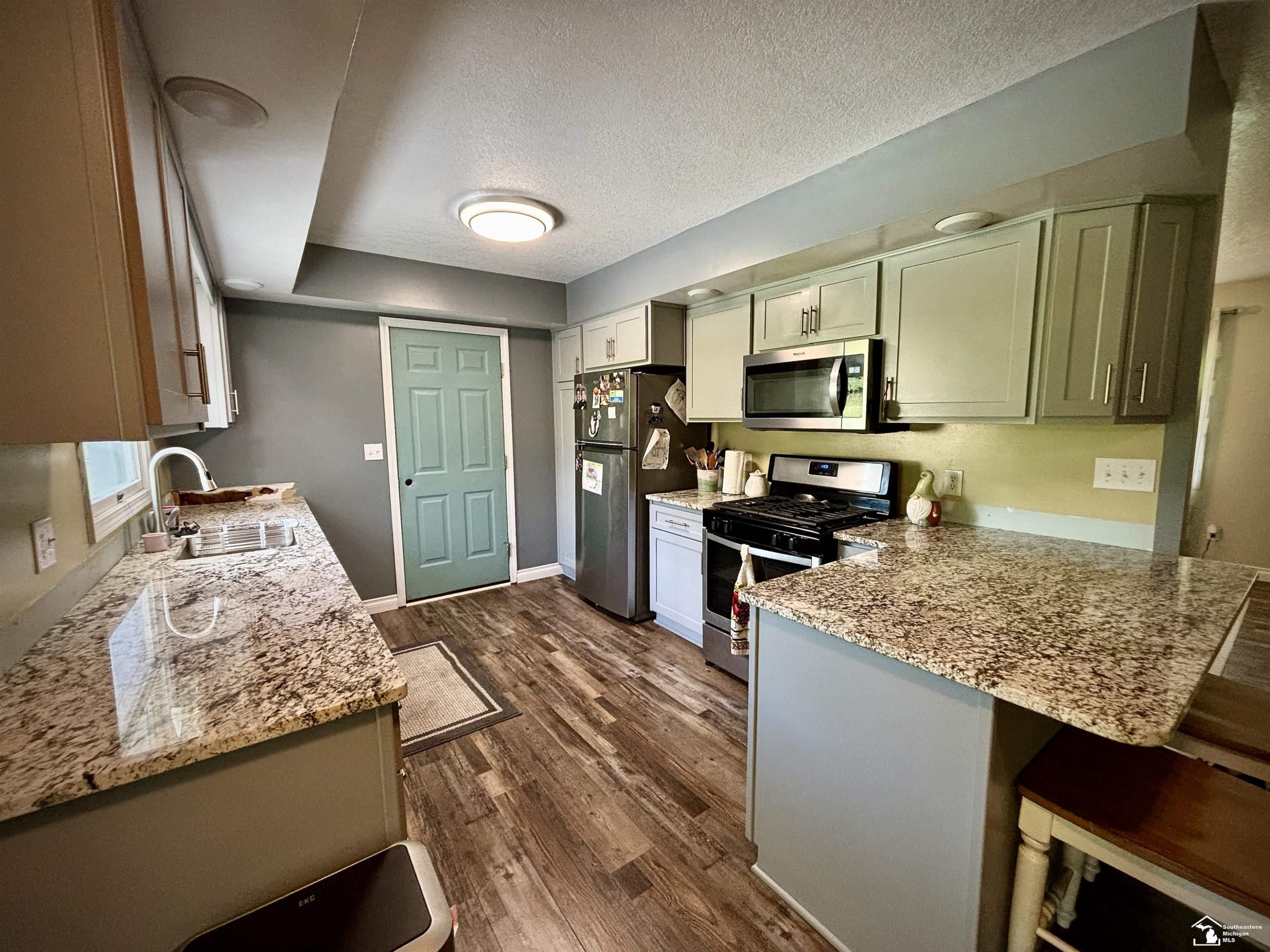 178 Melrose Avenue, Adrian, MI 49221 — Photo 2