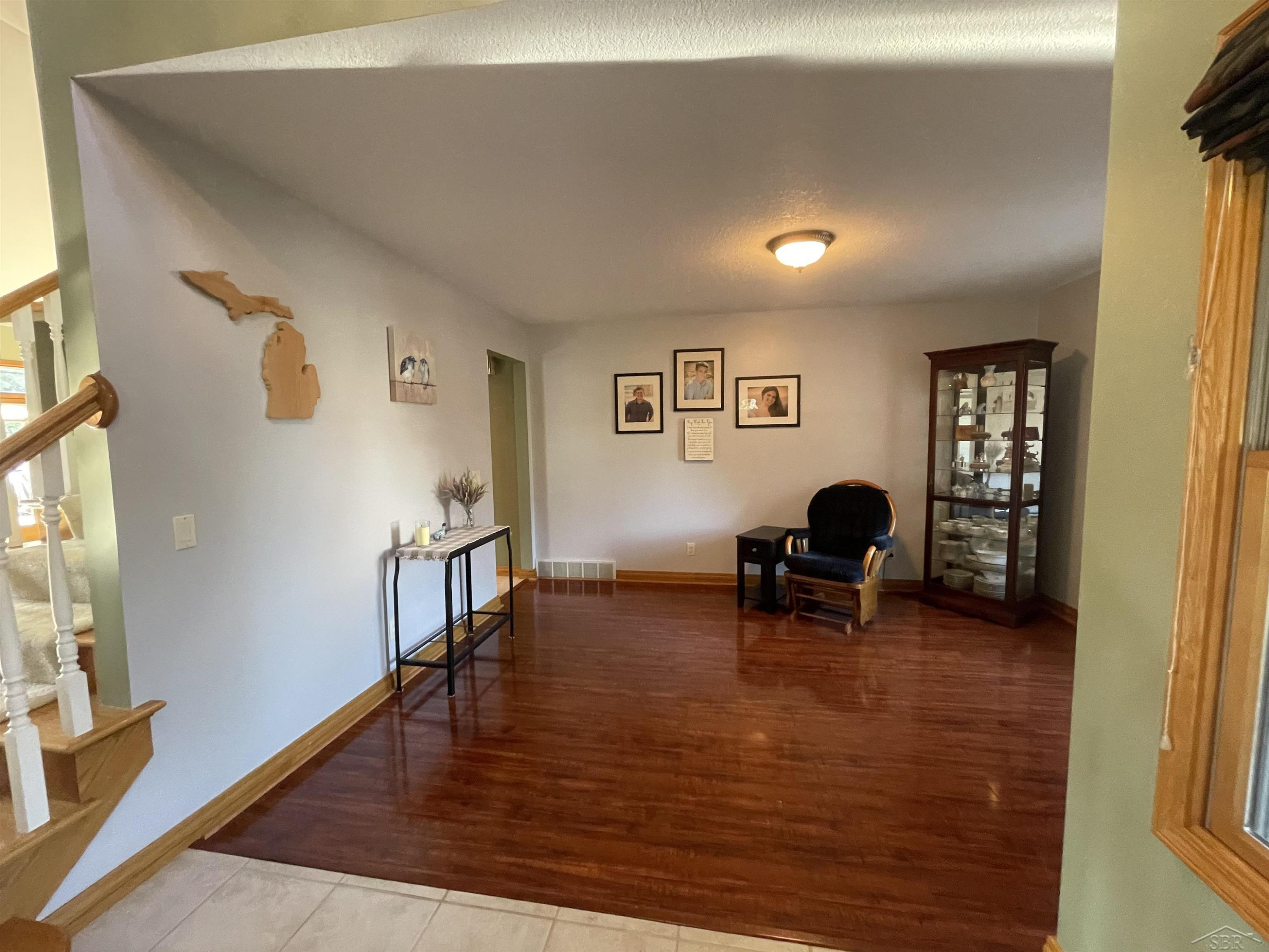 401 Ireland Court, Auburn, MI 48611 — Photo 6