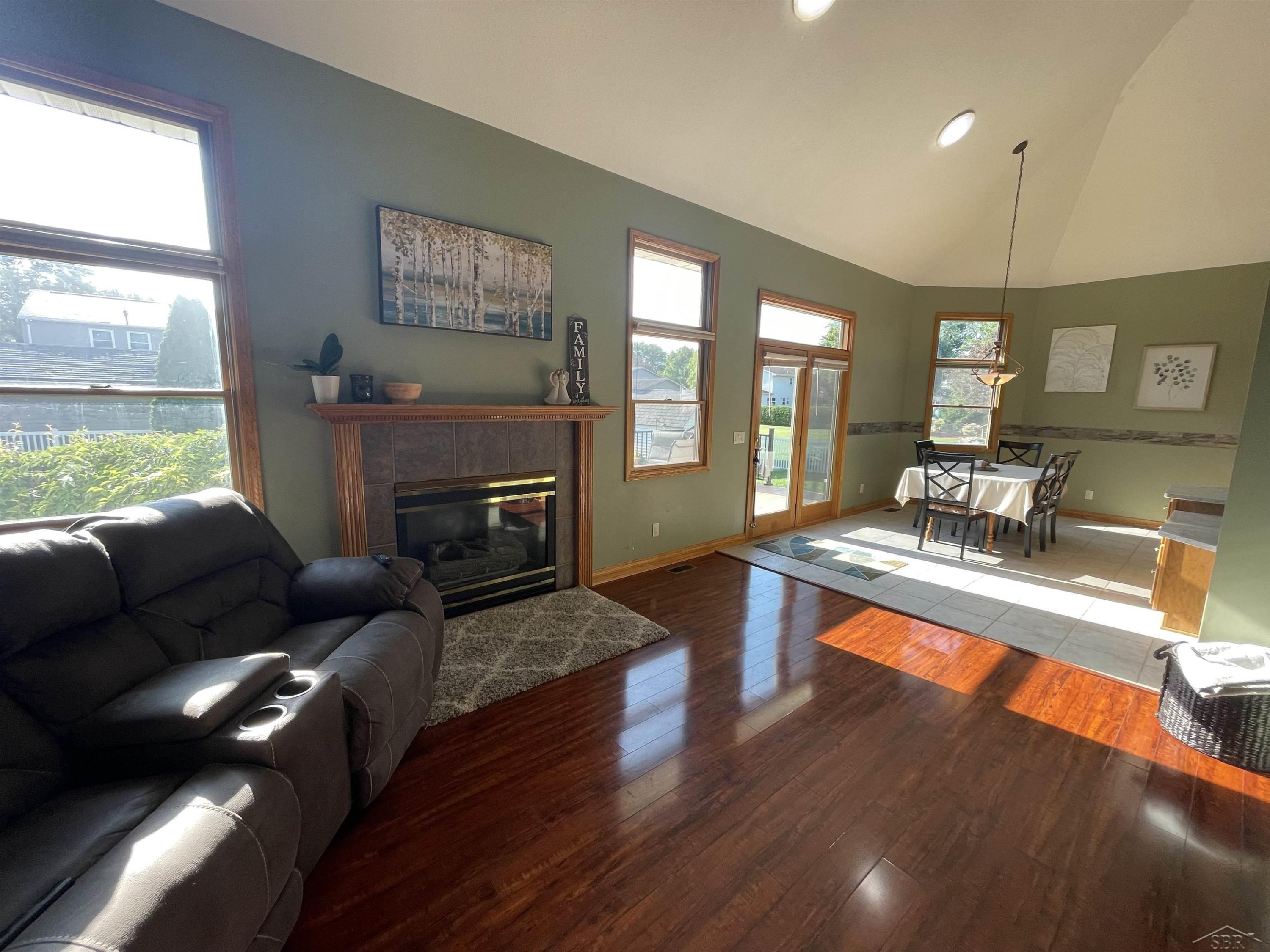 401 Ireland Court, Auburn, MI 48611 — Photo 12