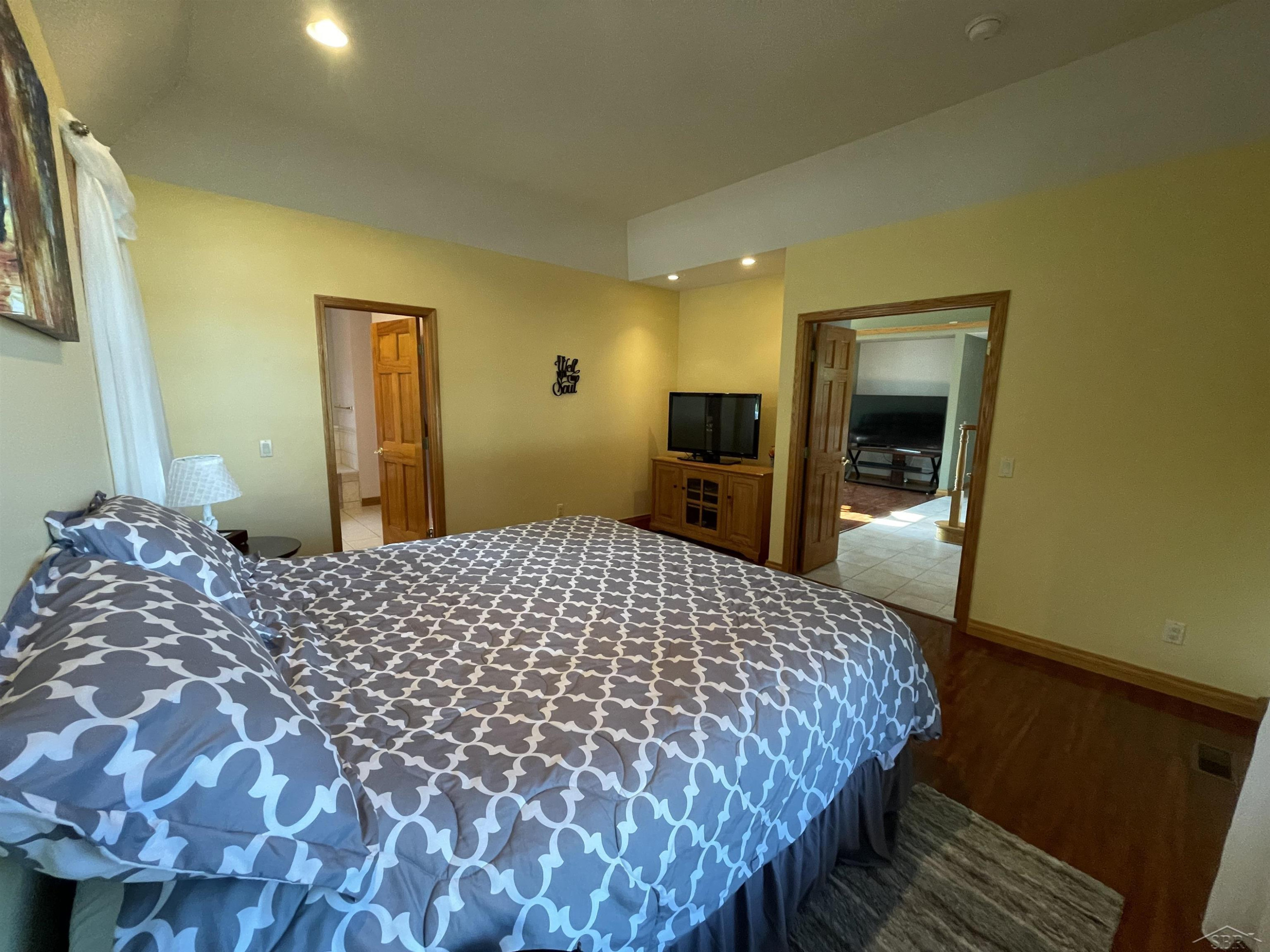 401 Ireland Court, Auburn, MI 48611 — Photo 13
