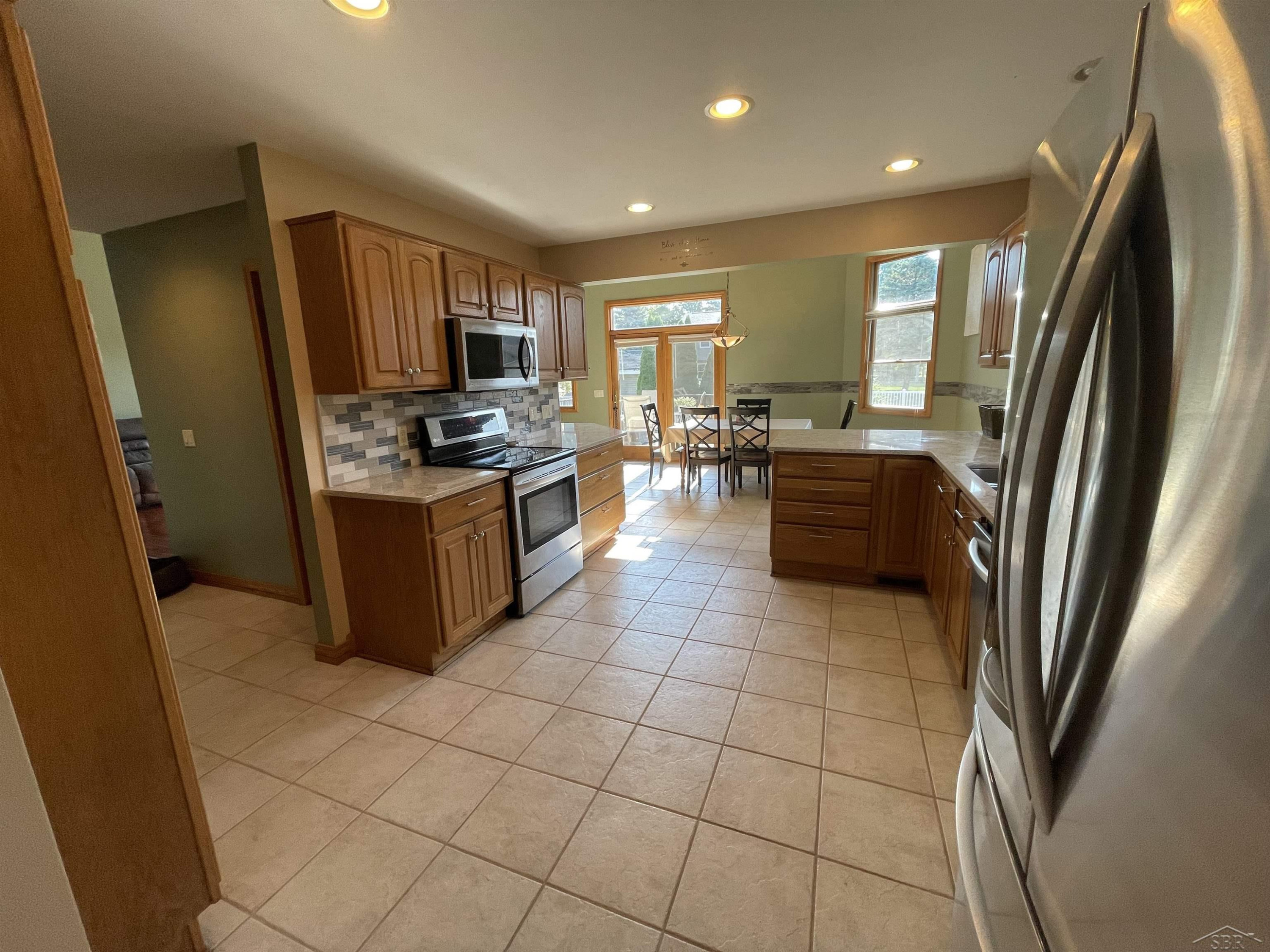 401 Ireland Court, Auburn, MI 48611 — Photo 26