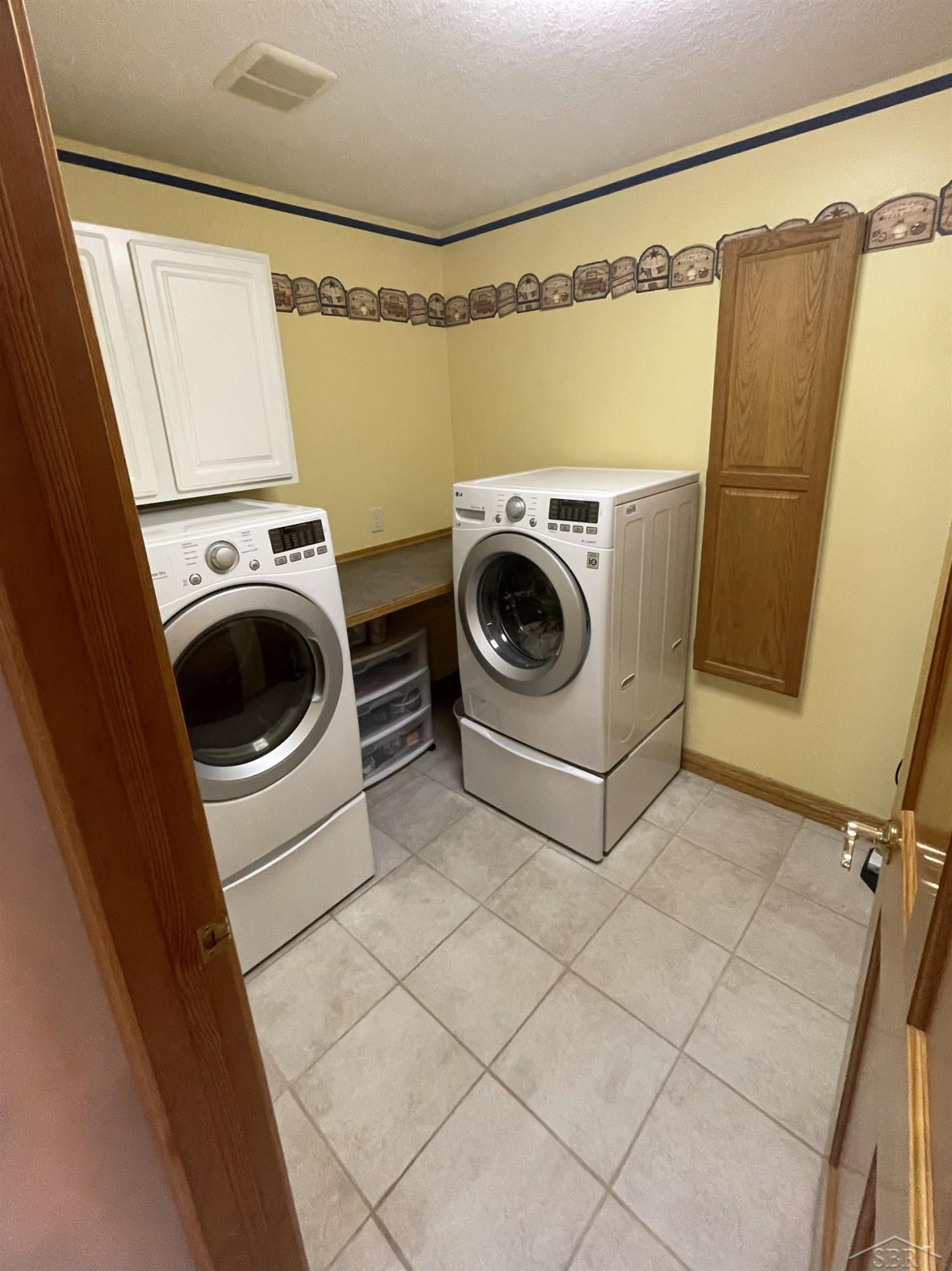 401 Ireland Court, Auburn, MI 48611 — Photo 31