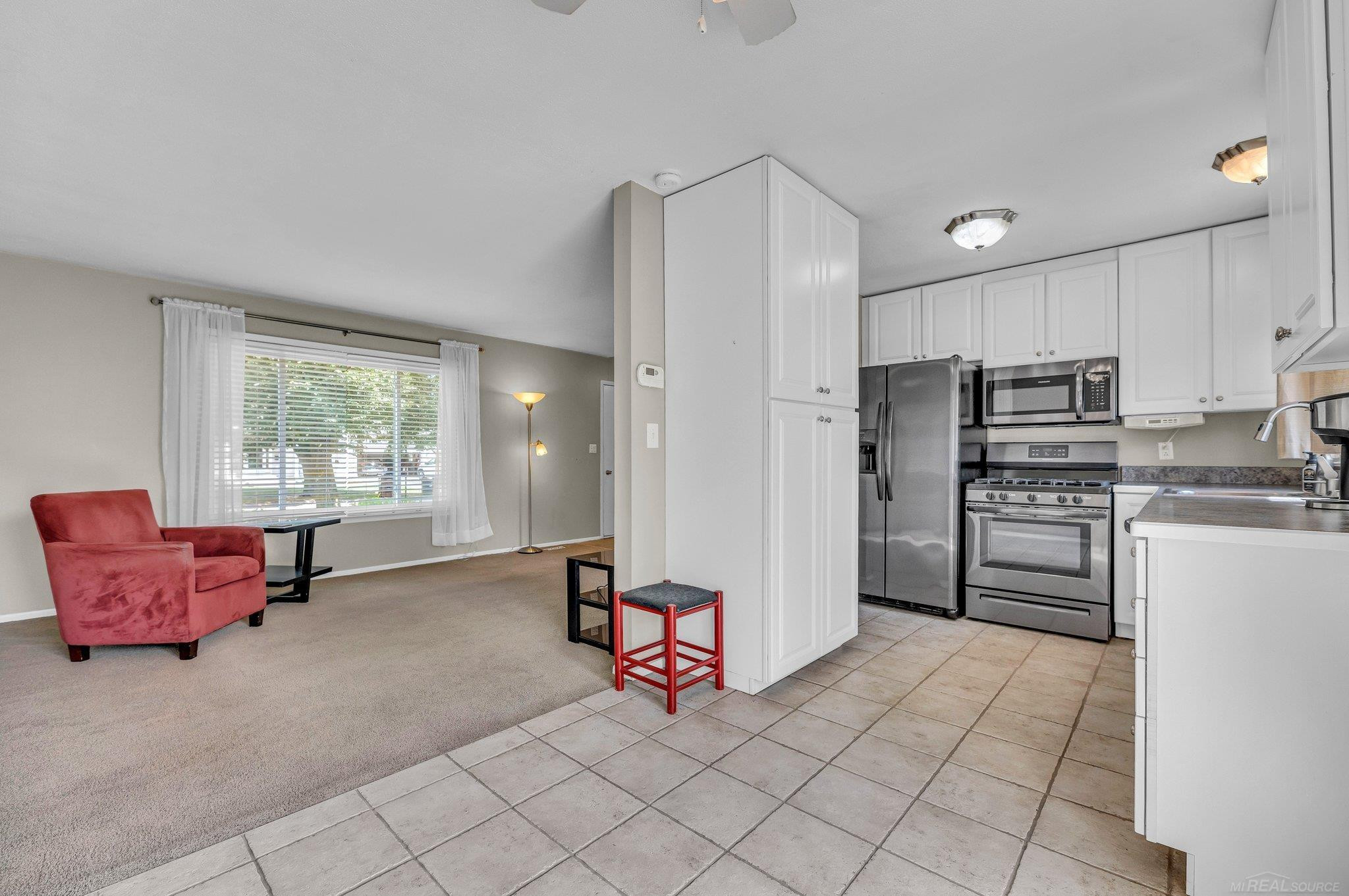 643 Donnalee Drive, Monroe, MI 48162 — Photo 8