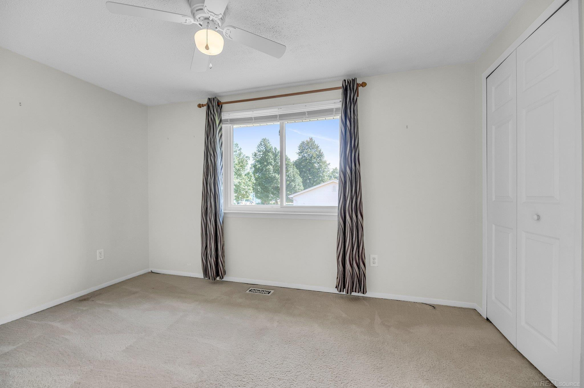 643 Donnalee Drive, Monroe, MI 48162 — Photo 13