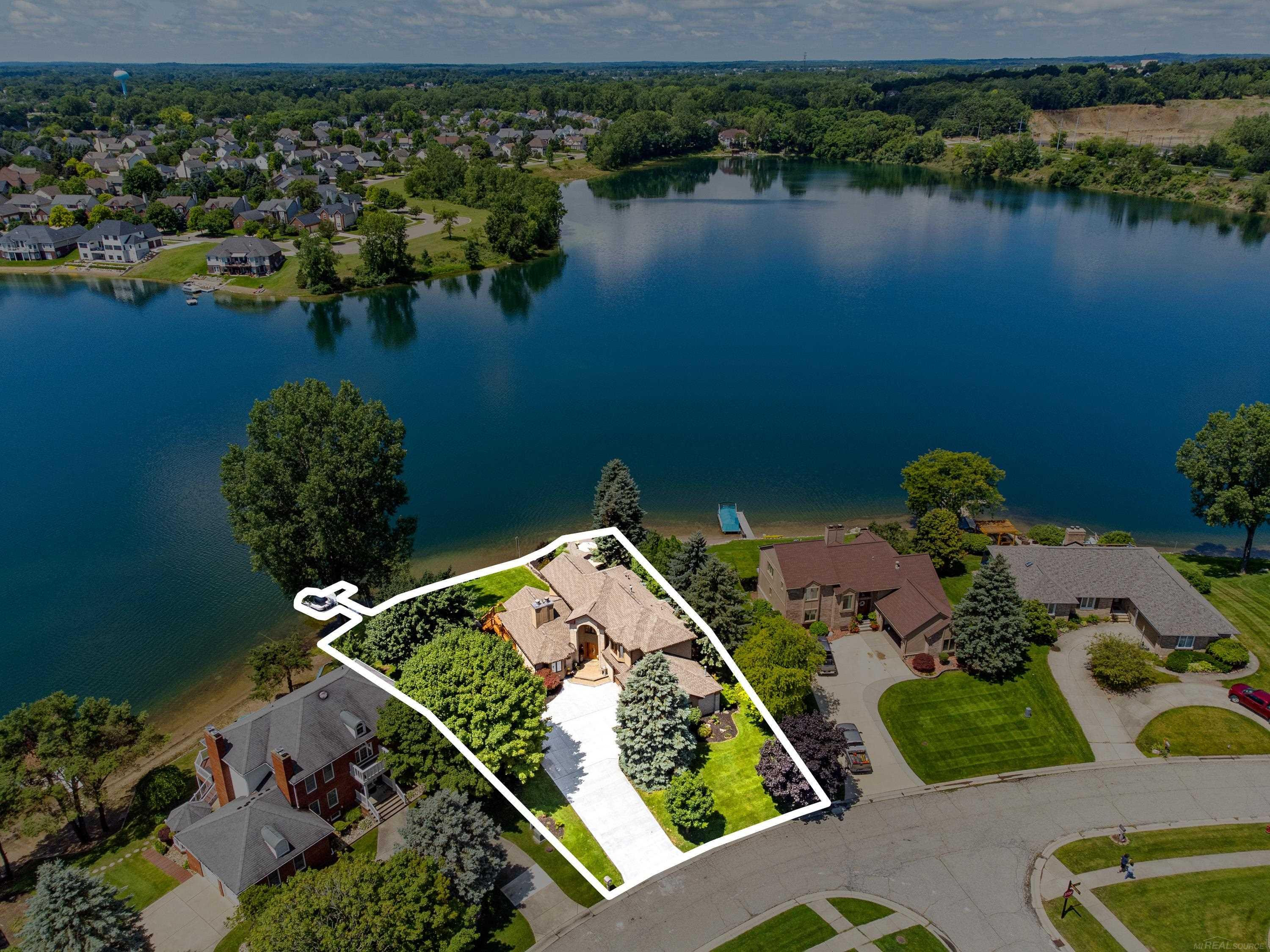 700 Lakes Edge Drive, Oxford, MI 48371 — Photo 5