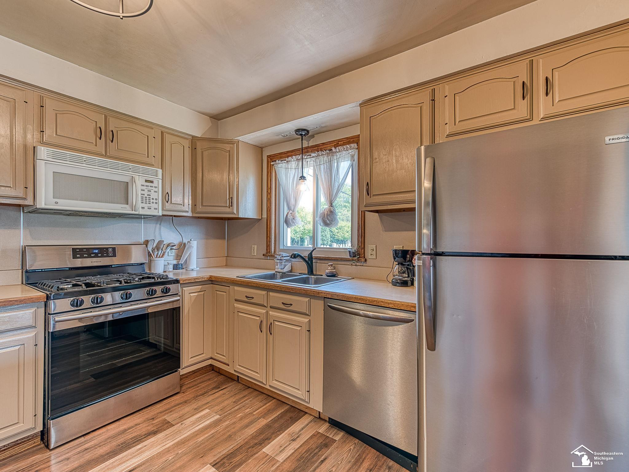 12790 Beaver, Carleton, MI 48117 — Photo 3