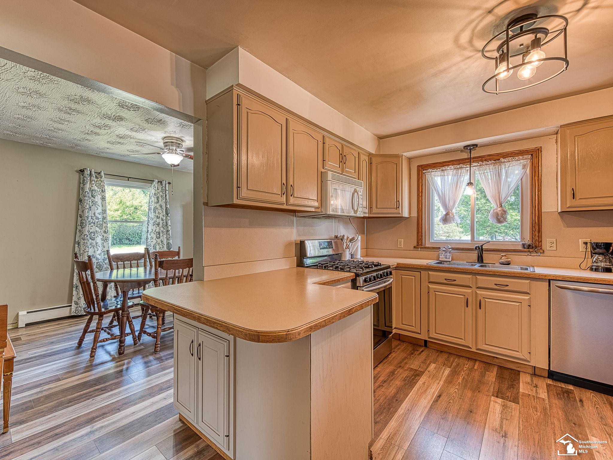 12790 Beaver, Carleton, MI 48117 — Photo 4