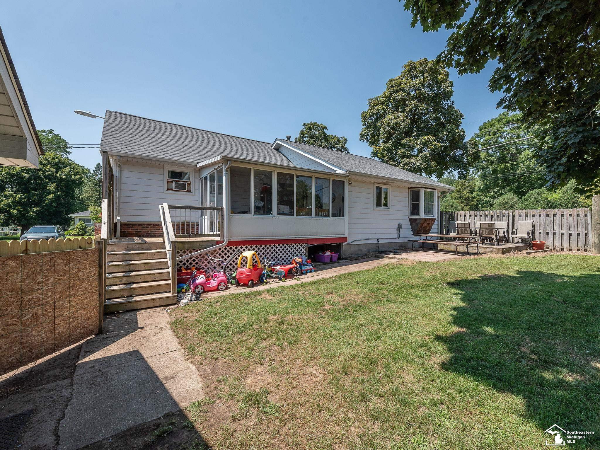 12790 Beaver, Carleton, MI 48117 — Photo 24