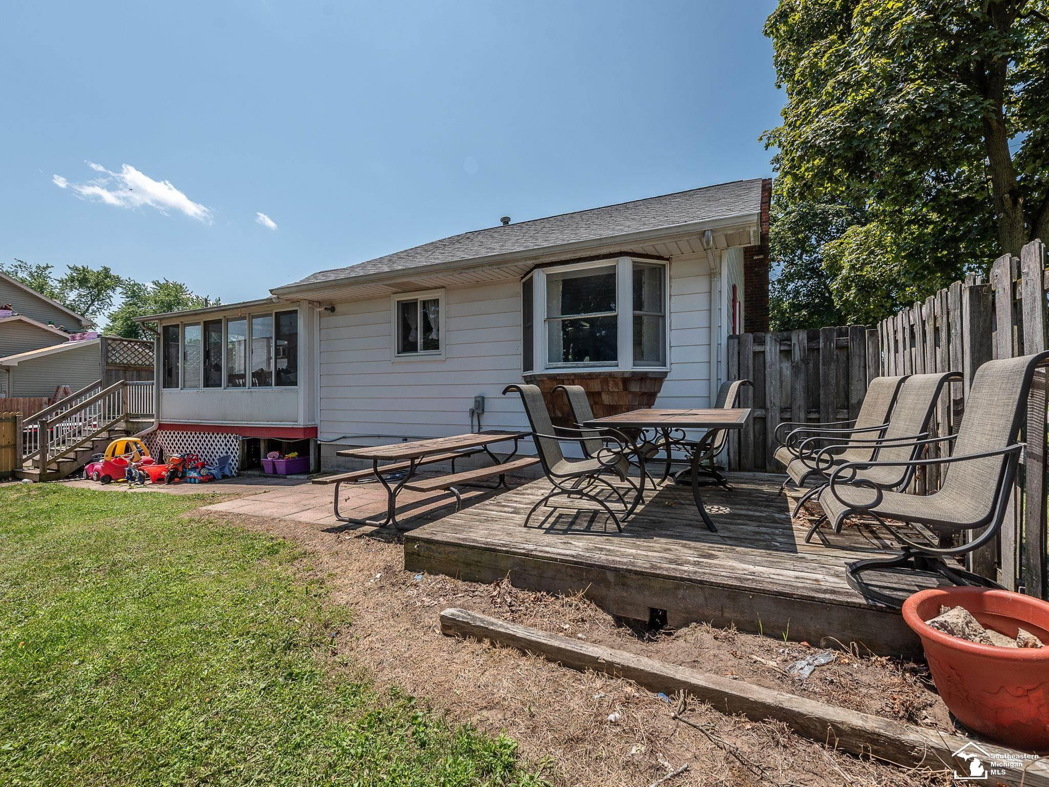 12790 Beaver, Carleton, MI 48117 — Photo 25