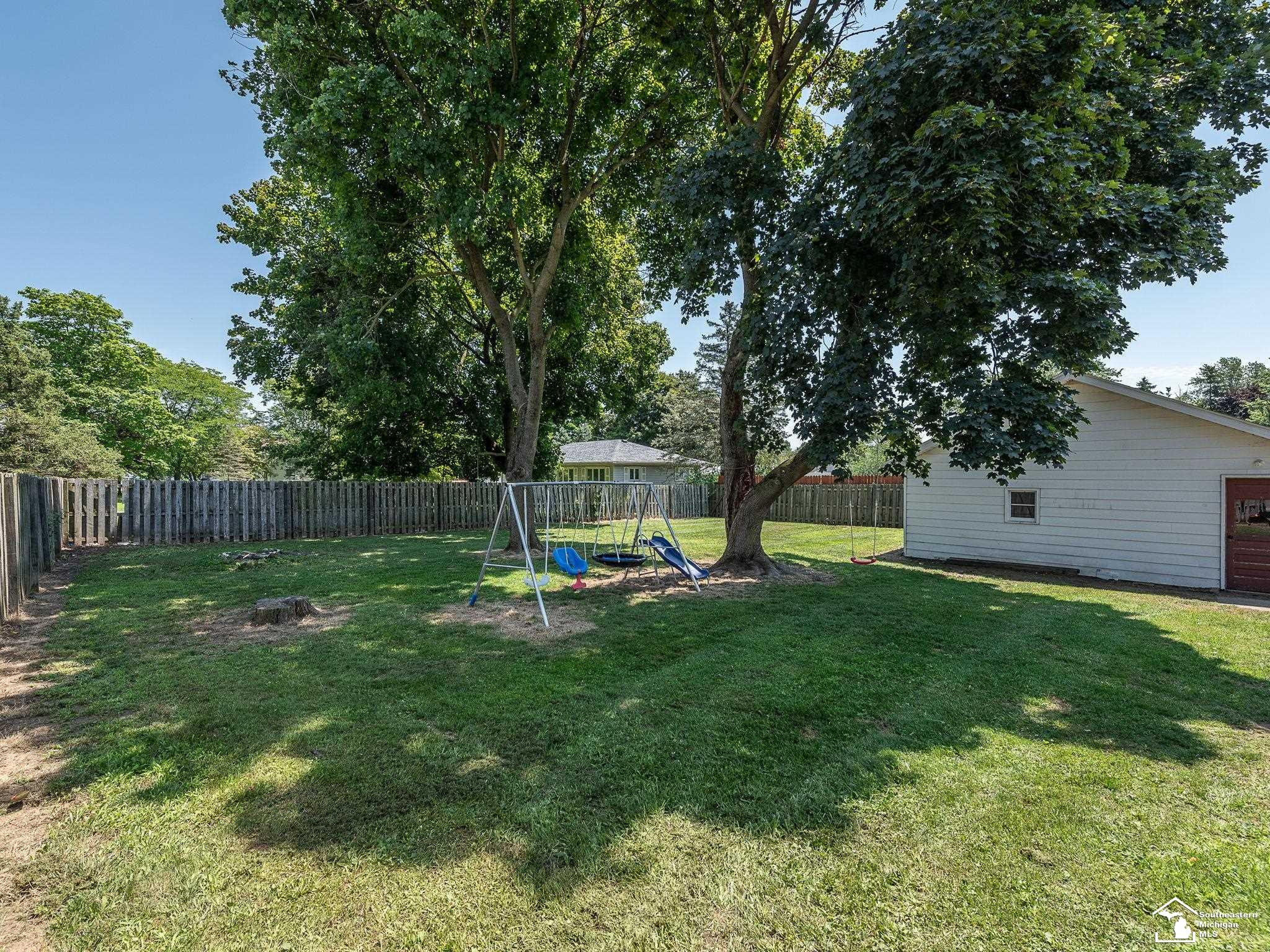 12790 Beaver, Carleton, MI 48117 — Photo 26