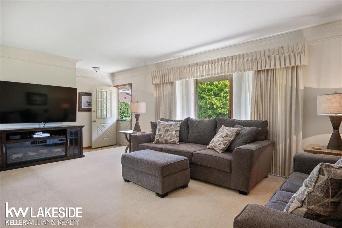 49266 Ashley Court, Utica, MI 48315 — Photo 6