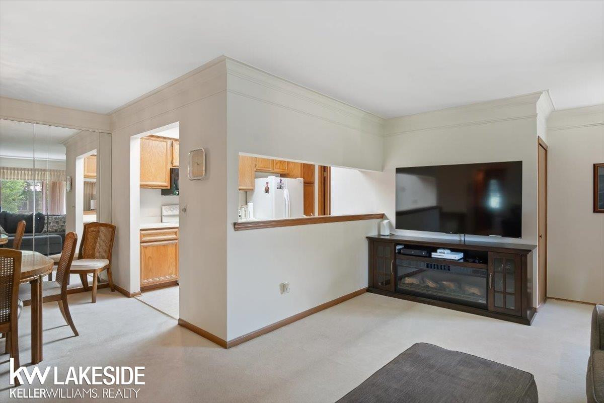 49266 Ashley Court, Utica, MI 48315 — Photo 7