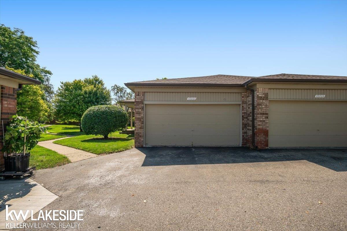 49266 Ashley Court, Utica, MI 48315 — Photo 23