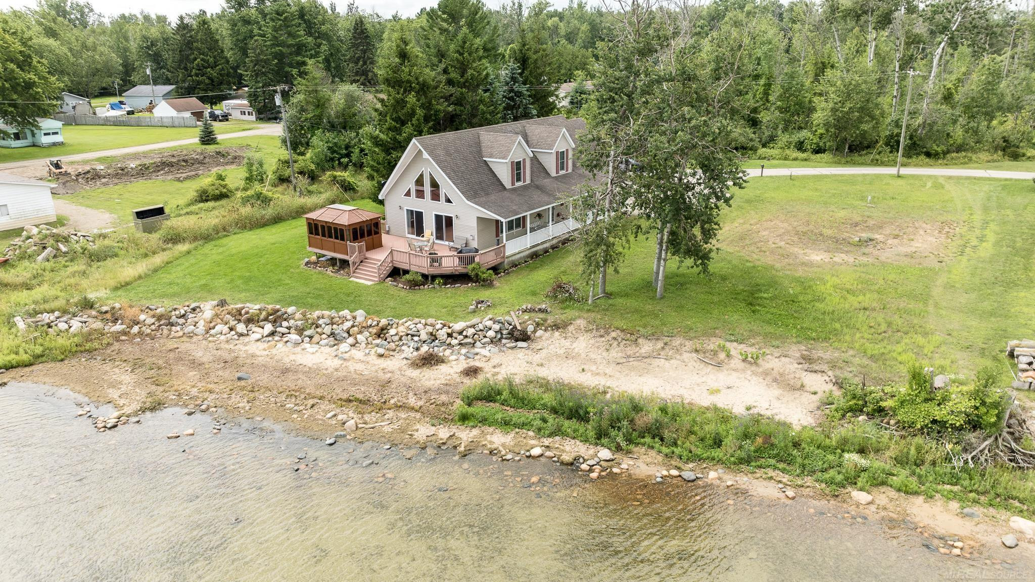 5020 Shorefront Lane, MI — Photo 6