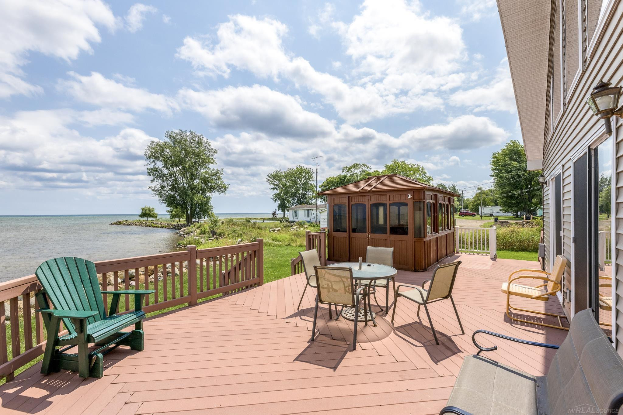5020 Shorefront Lane, MI — Photo 8