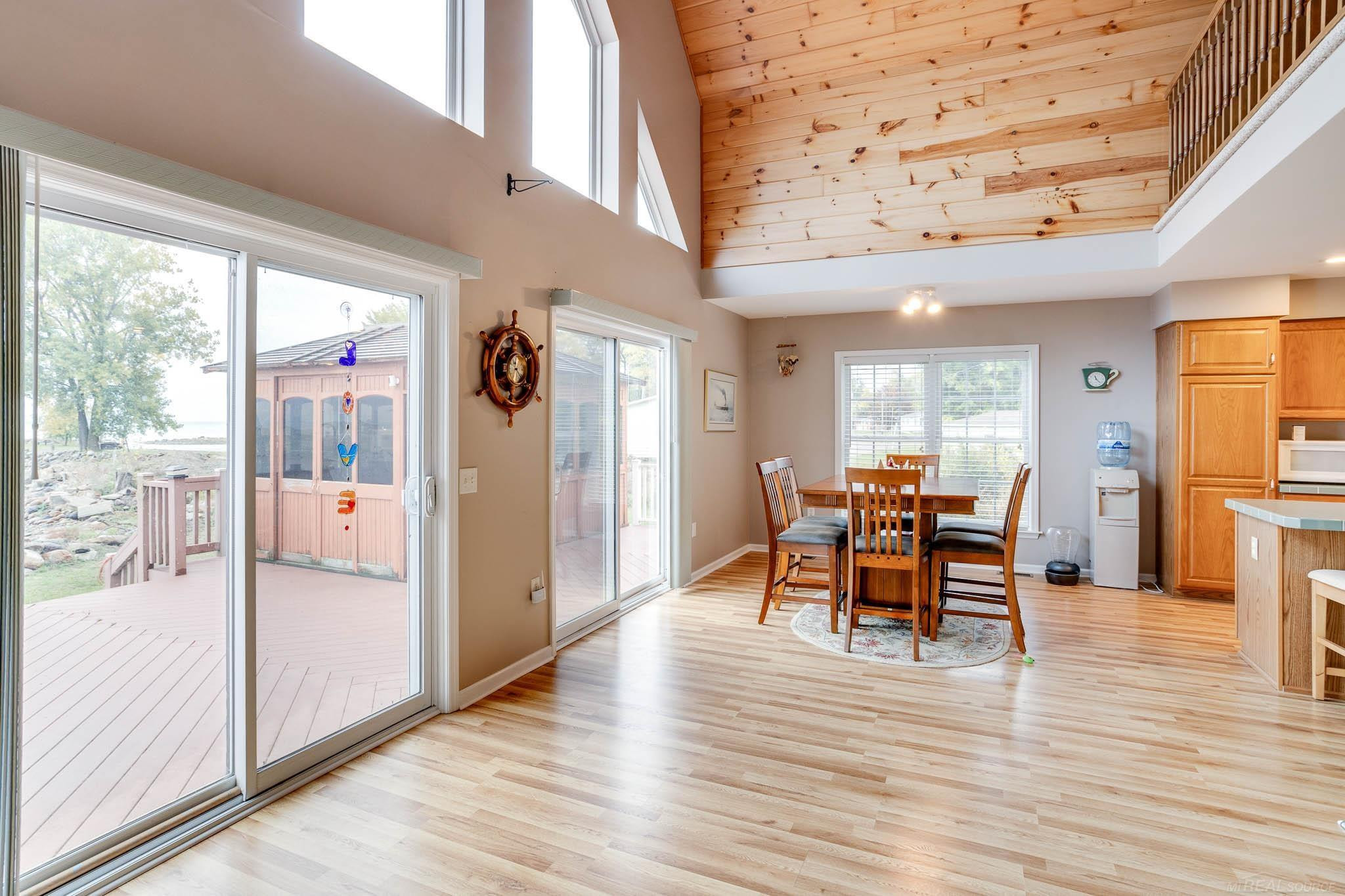 5020 Shorefront Lane, MI — Photo 16