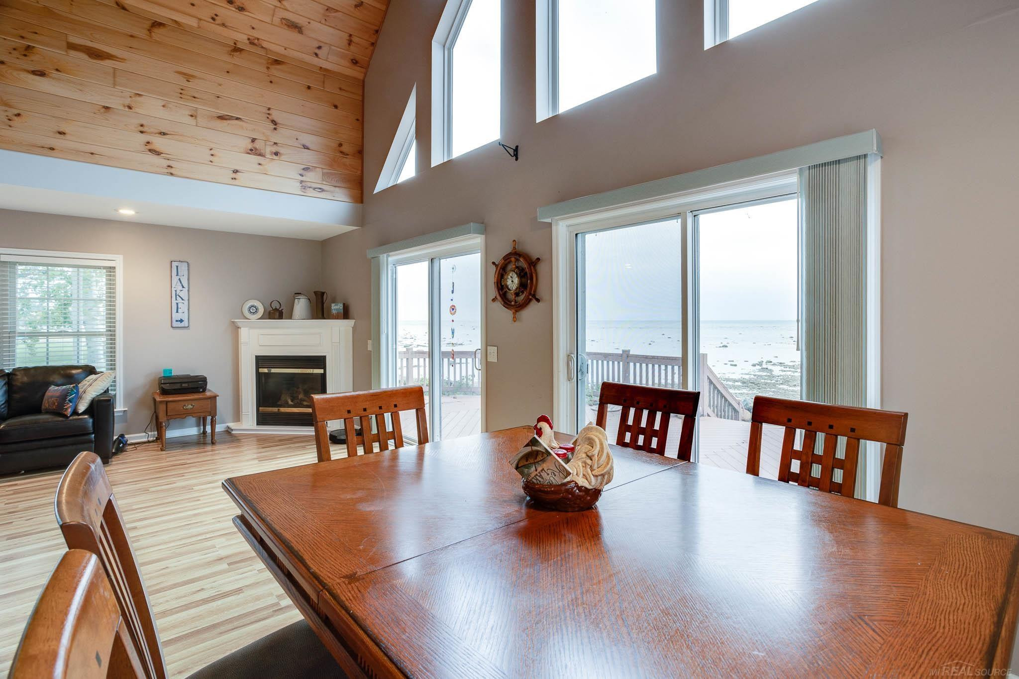 5020 Shorefront Lane, MI — Photo 17