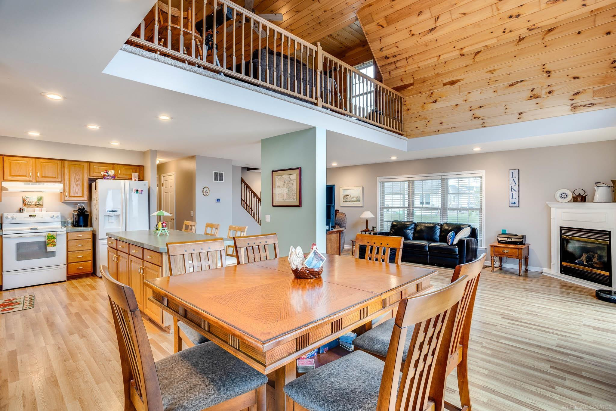 5020 Shorefront Lane, MI — Photo 18