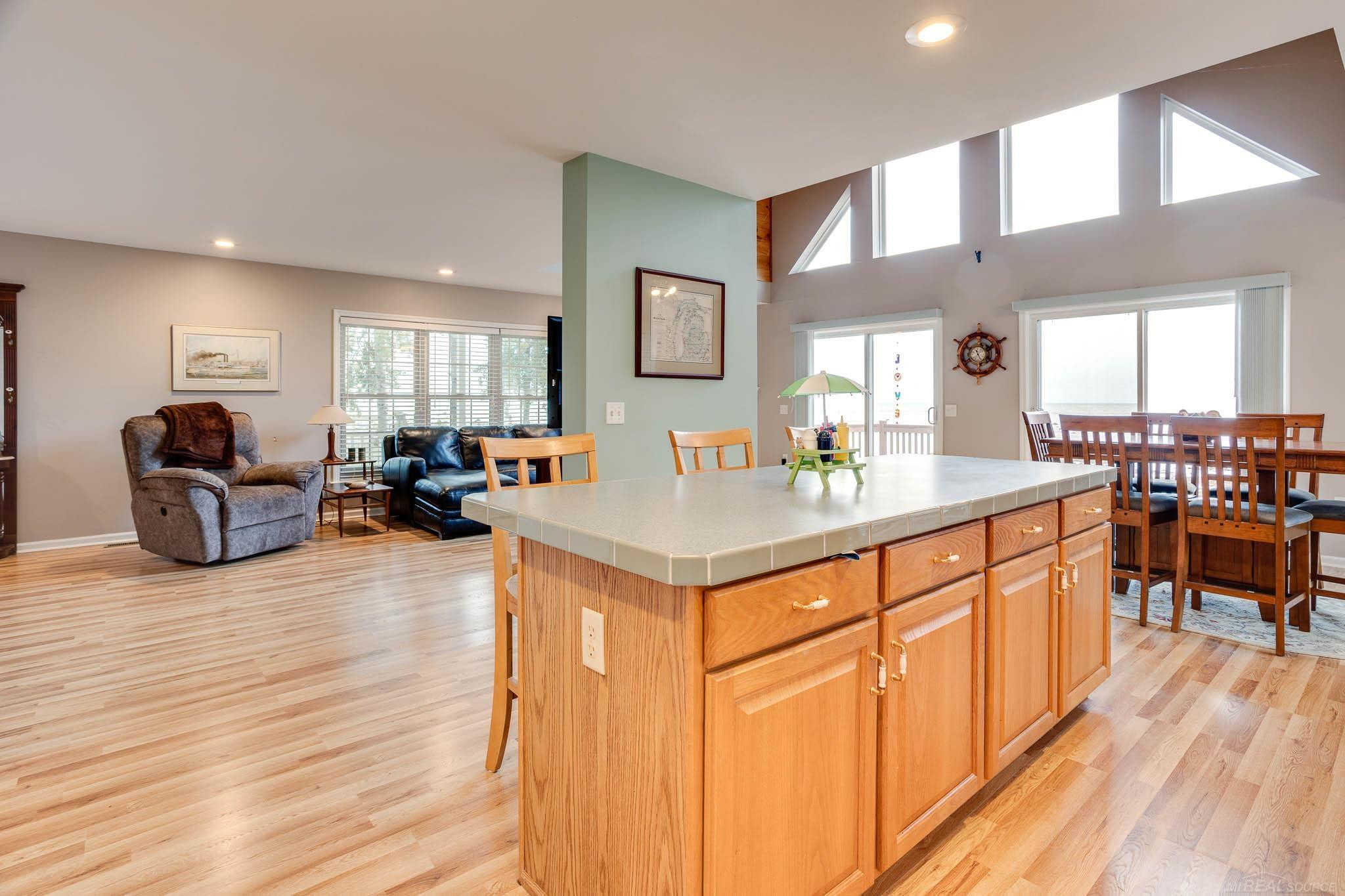 5020 Shorefront Lane, MI — Photo 21