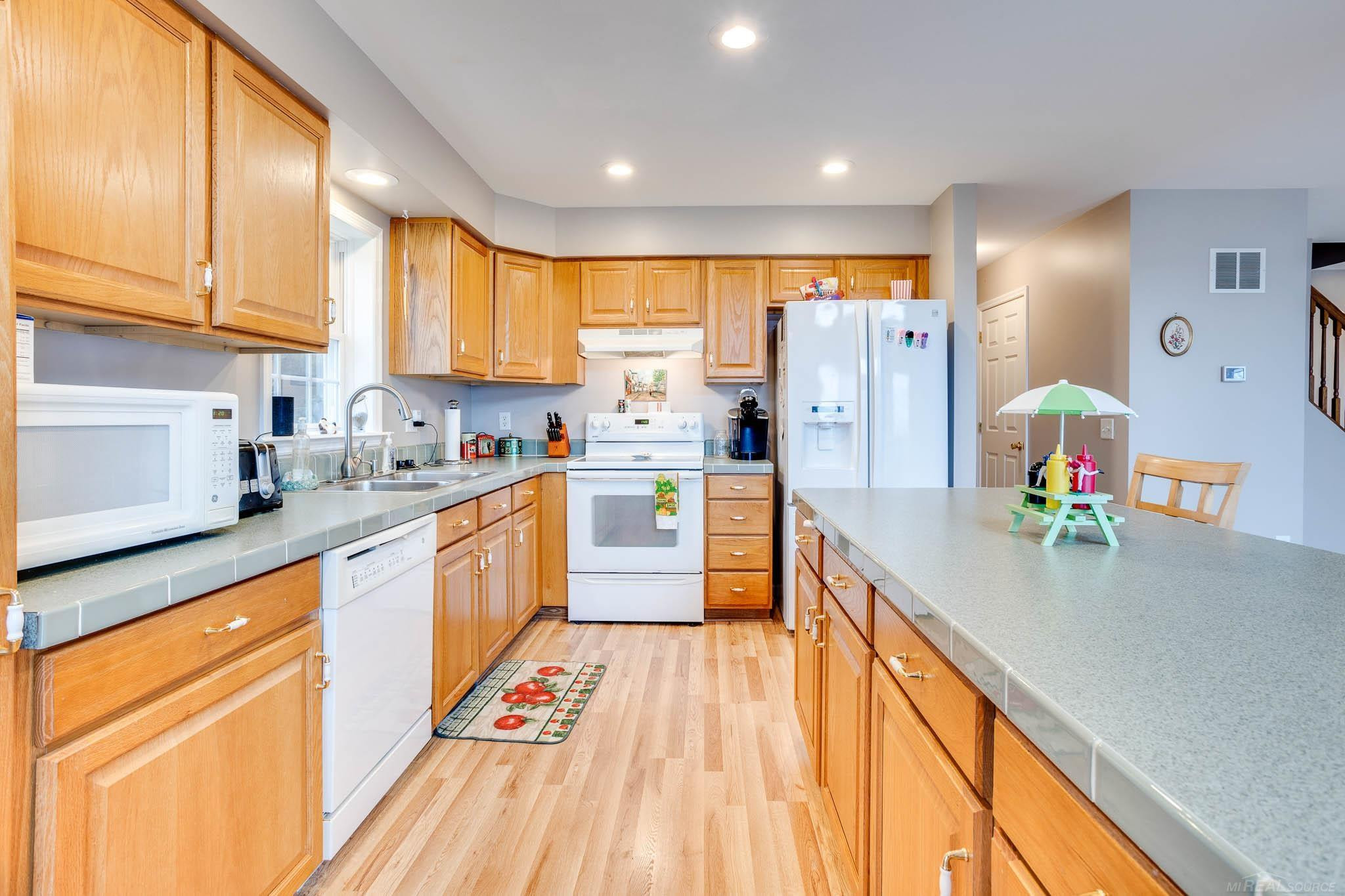 5020 Shorefront Lane, MI — Photo 22