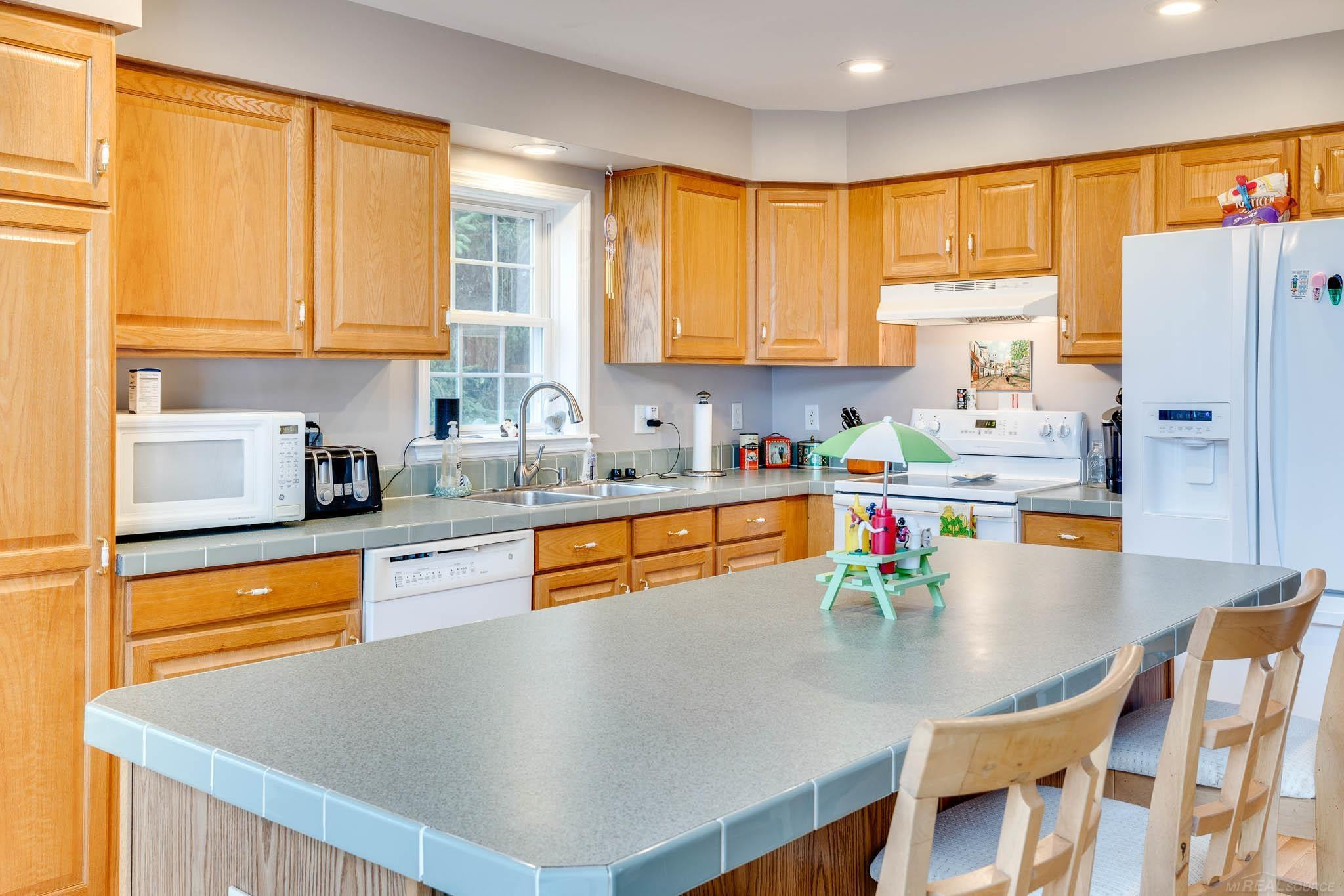 5020 Shorefront Lane, MI — Photo 23