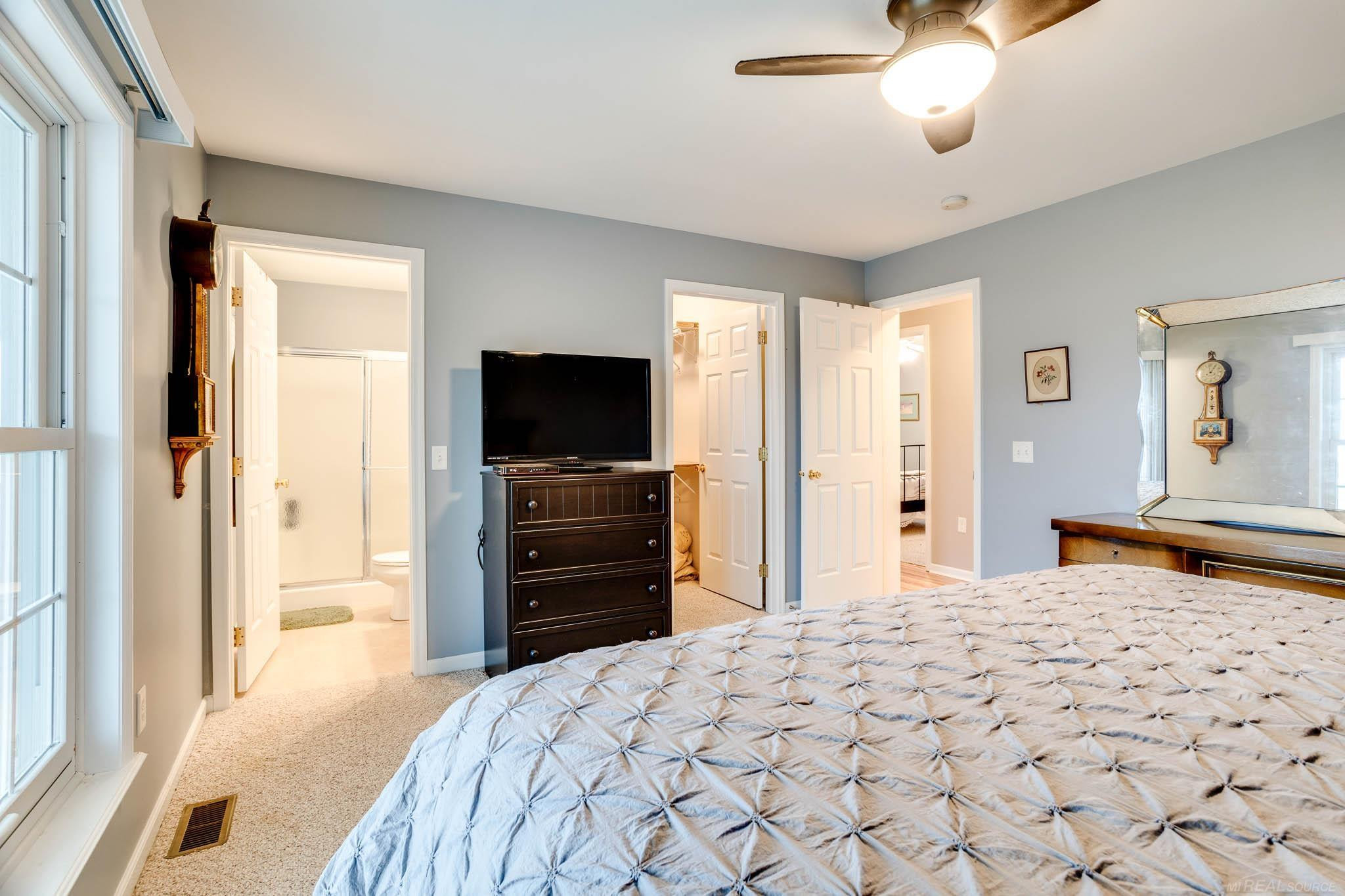 5020 Shorefront Lane, MI — Photo 25