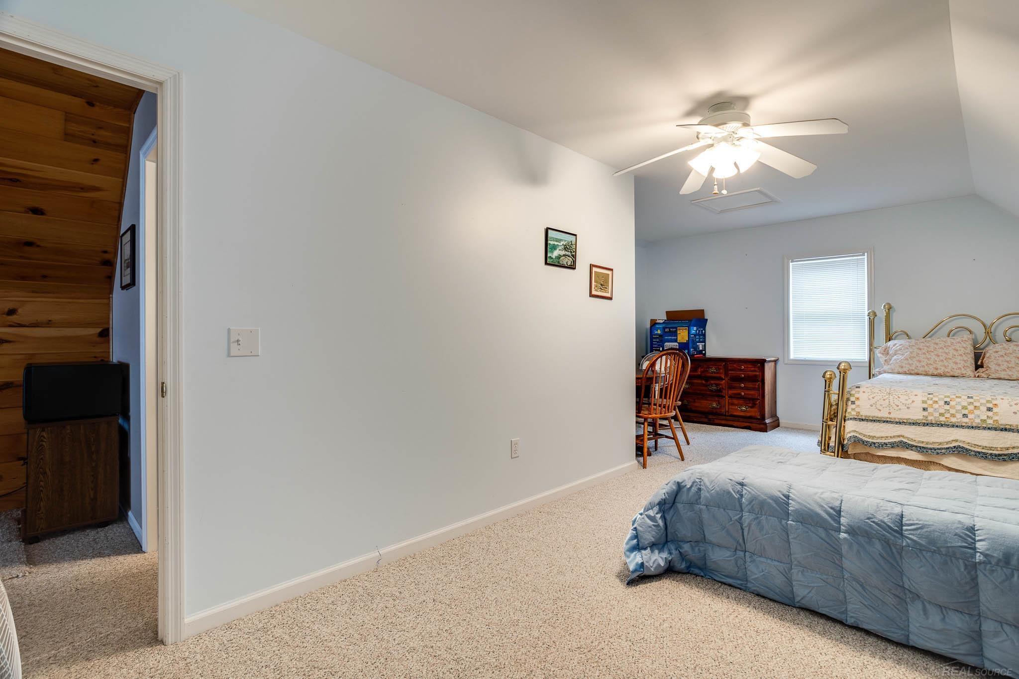 5020 Shorefront Lane, MI — Photo 38