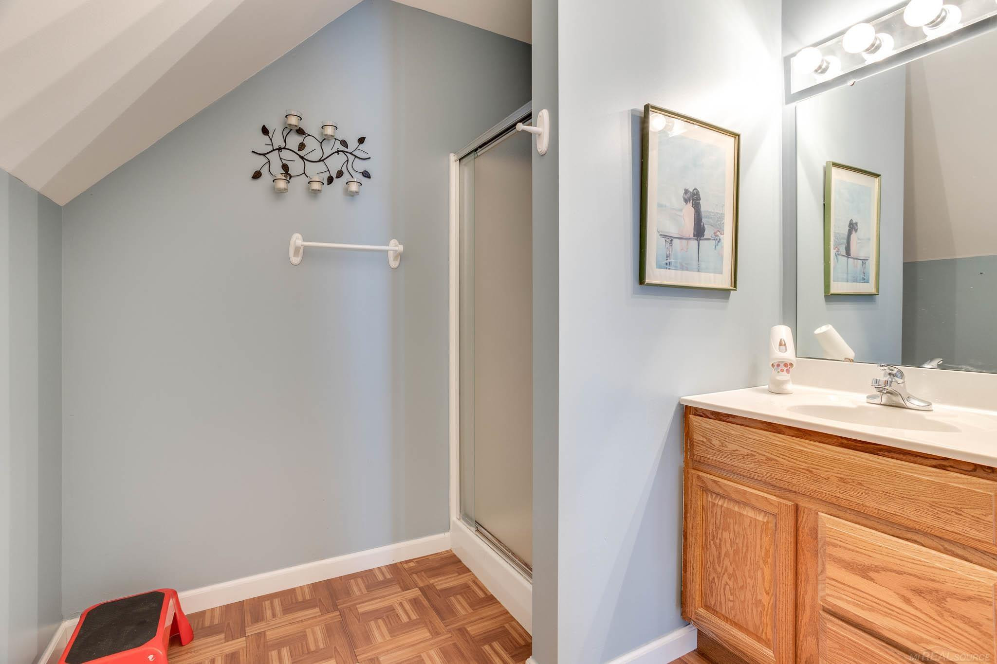 5020 Shorefront Lane, MI — Photo 40