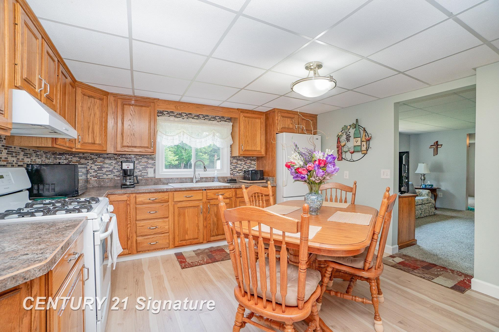 1015 Park Court, Saint Charles, MI 48655 — Photo 8