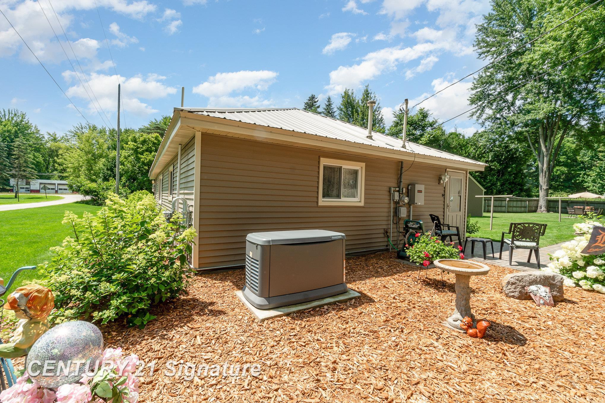 1015 Park Court, Saint Charles, MI 48655 — Photo 22