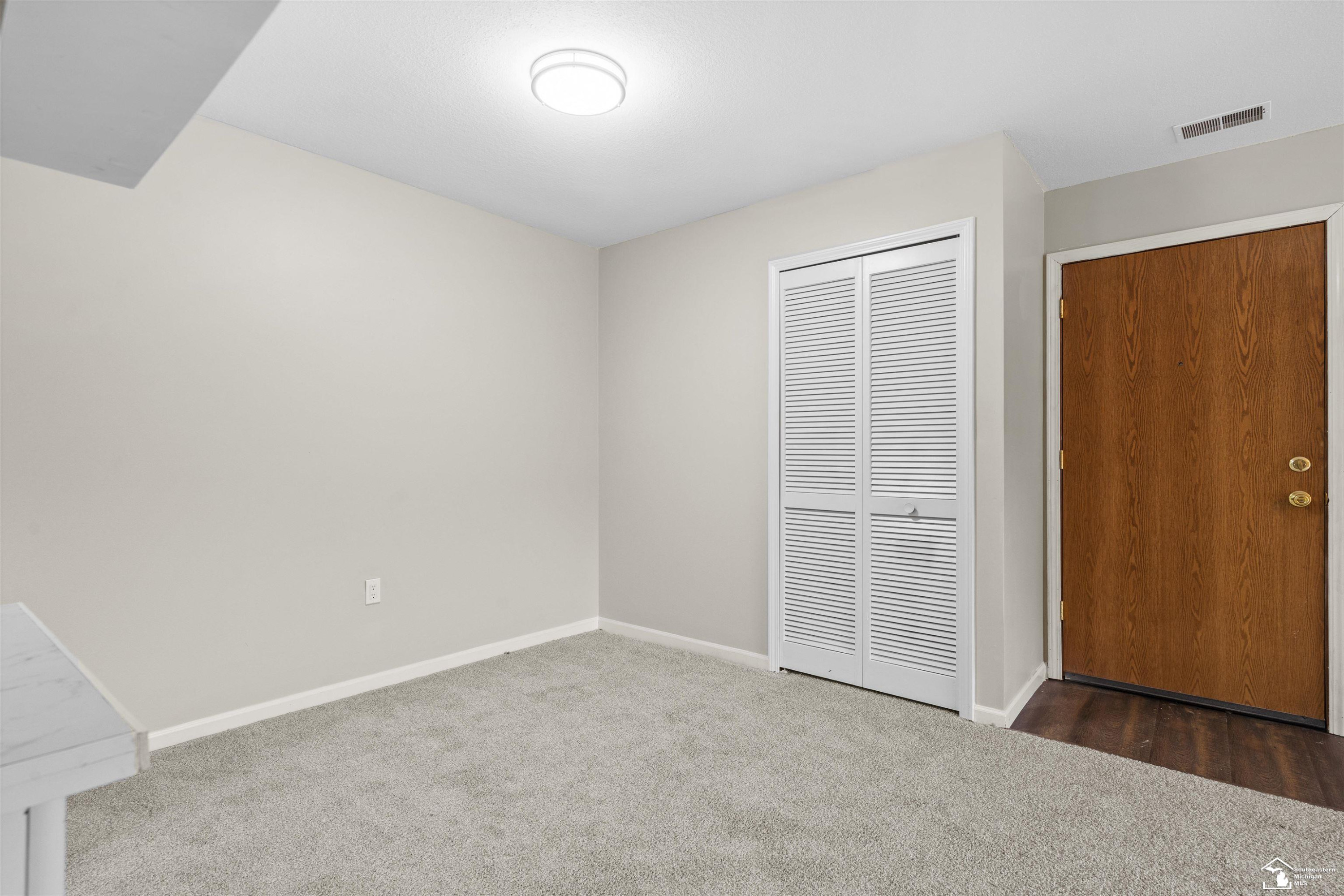 1405 Harbour, 145, Trenton, MI 48183 — Photo 12