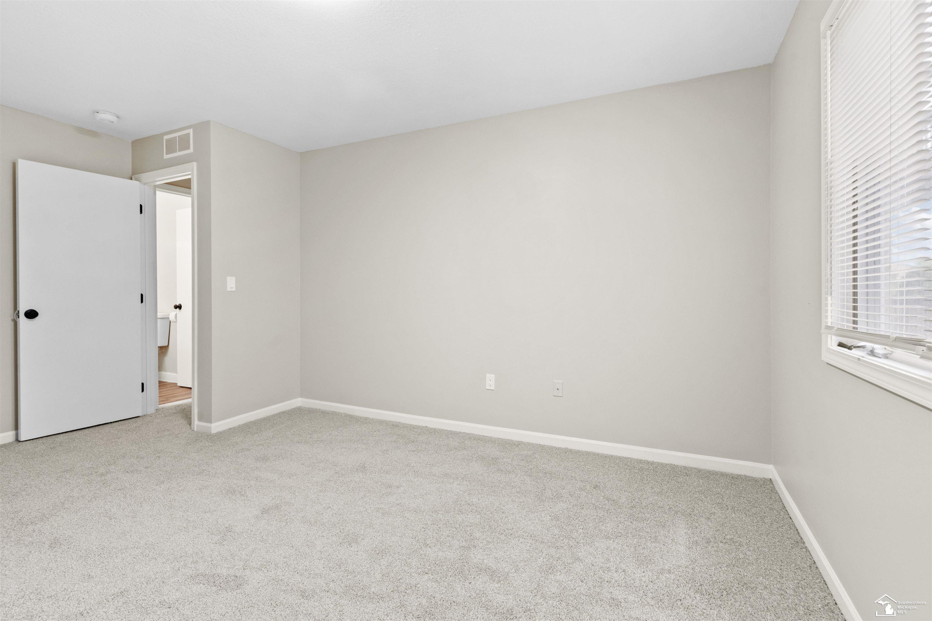 1405 Harbour, 145, Trenton, MI 48183 — Photo 18