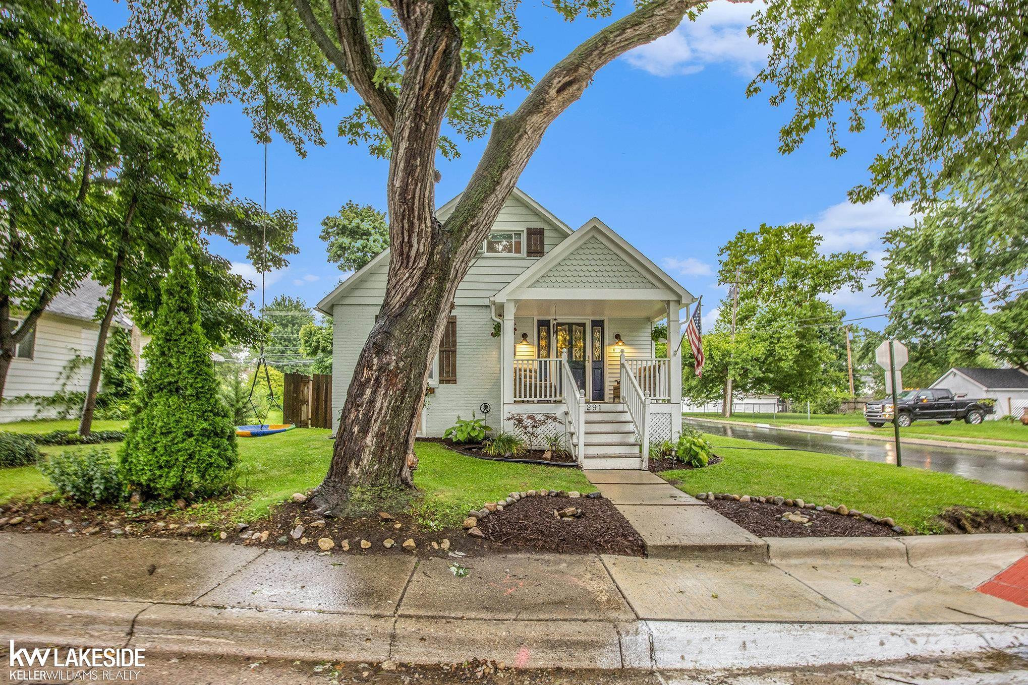 291 E Lafayette Street, MI 48065 — Photo 2
