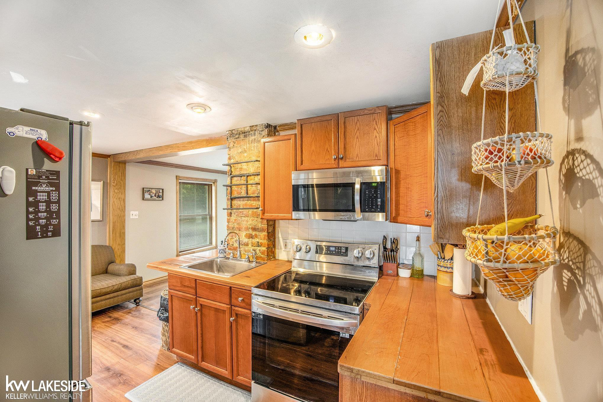 291 E Lafayette Street, MI 48065 — Photo 9