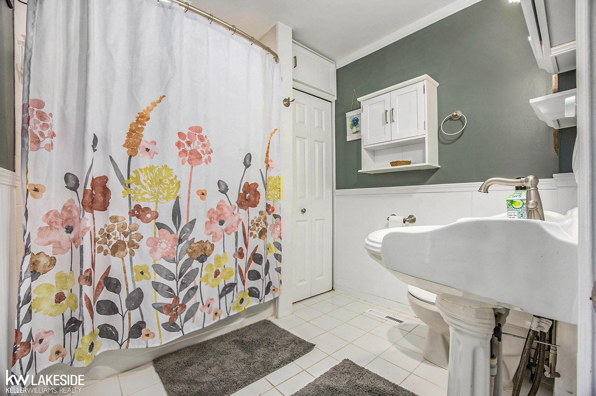 291 E Lafayette Street, MI 48065 — Photo 13