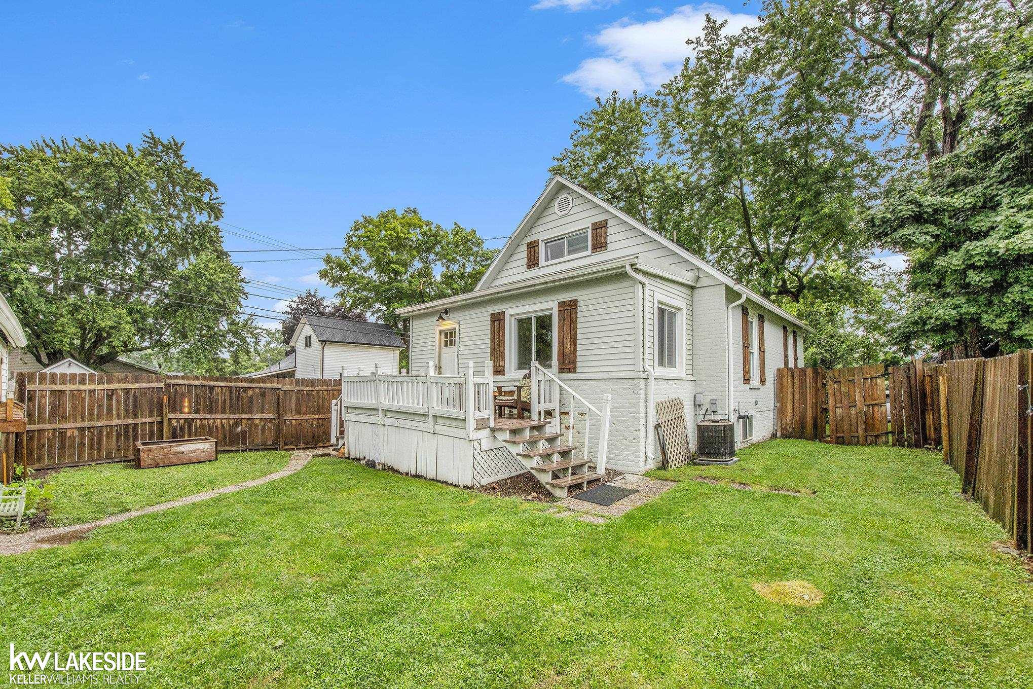 291 E Lafayette Street, MI 48065 — Photo 18