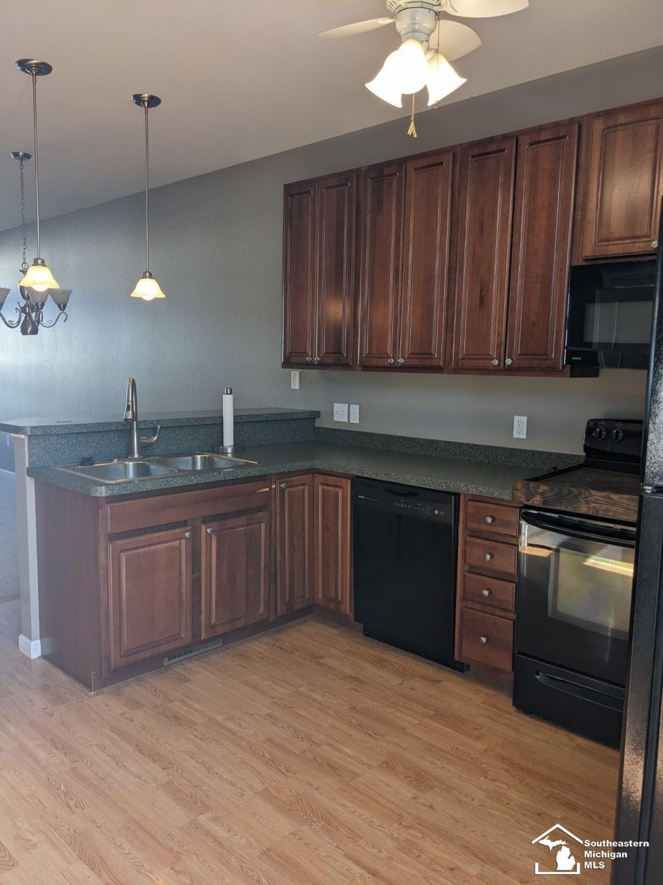 511 Mackinaw, Luna Pier, MI 48157 — Photo 8