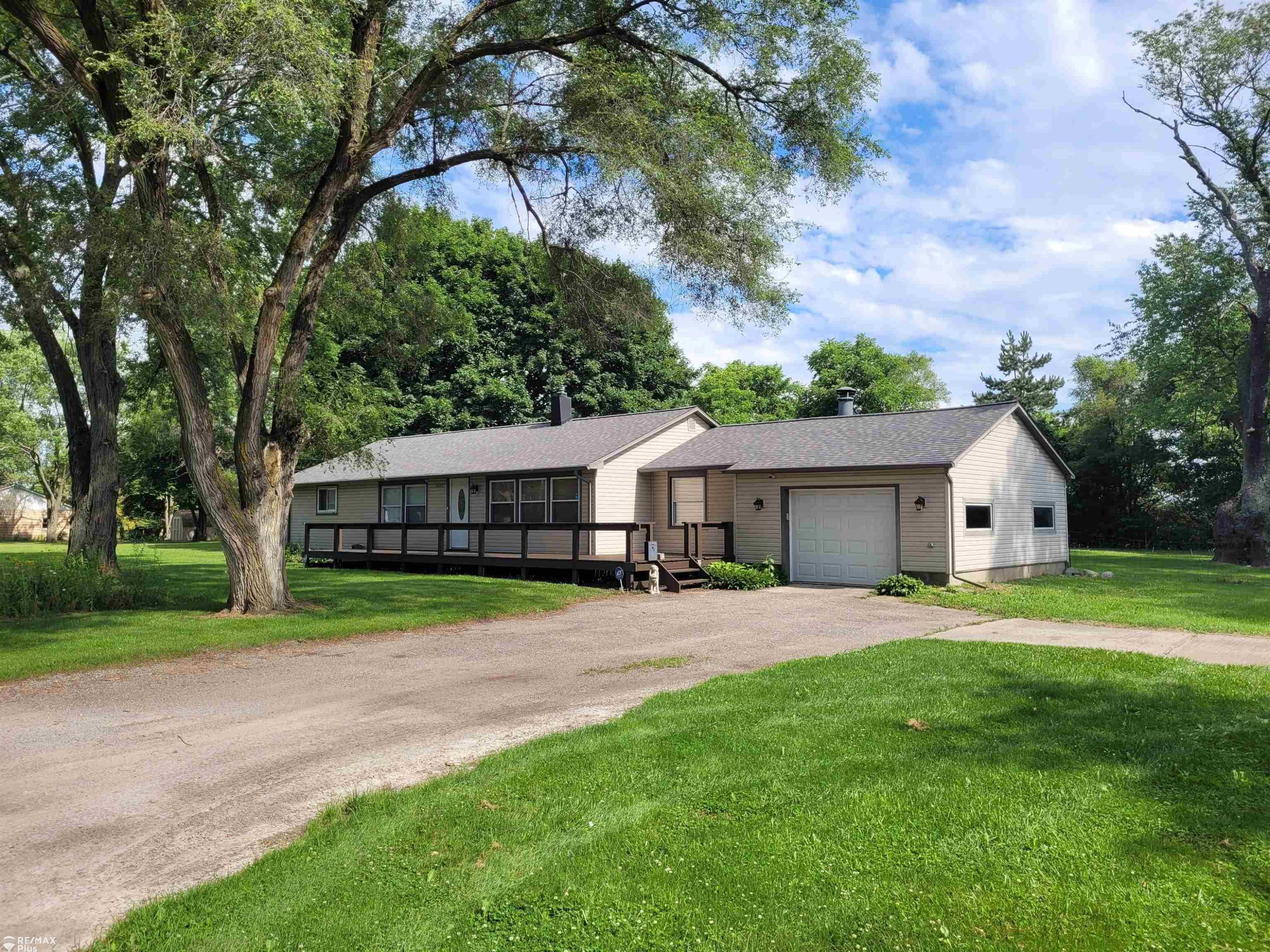 1307 Sharon, Lapeer, MI 48446 — Photo 2