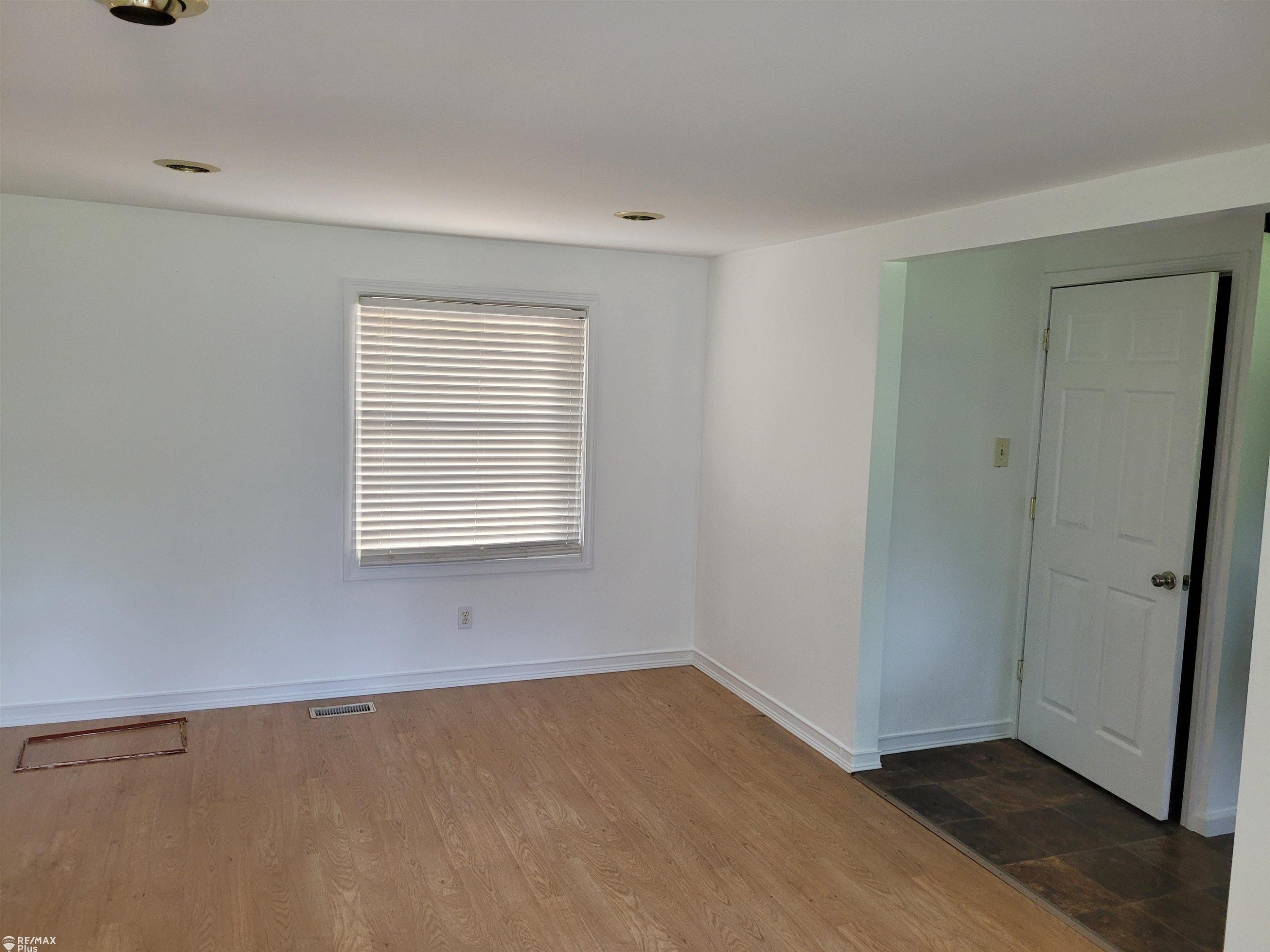 1307 Sharon, Lapeer, MI 48446 — Photo 6