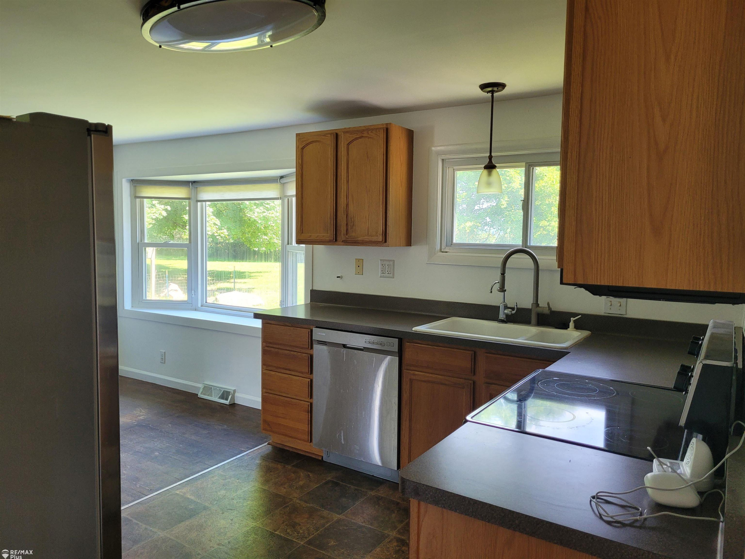 1307 Sharon, Lapeer, MI 48446 — Photo 10
