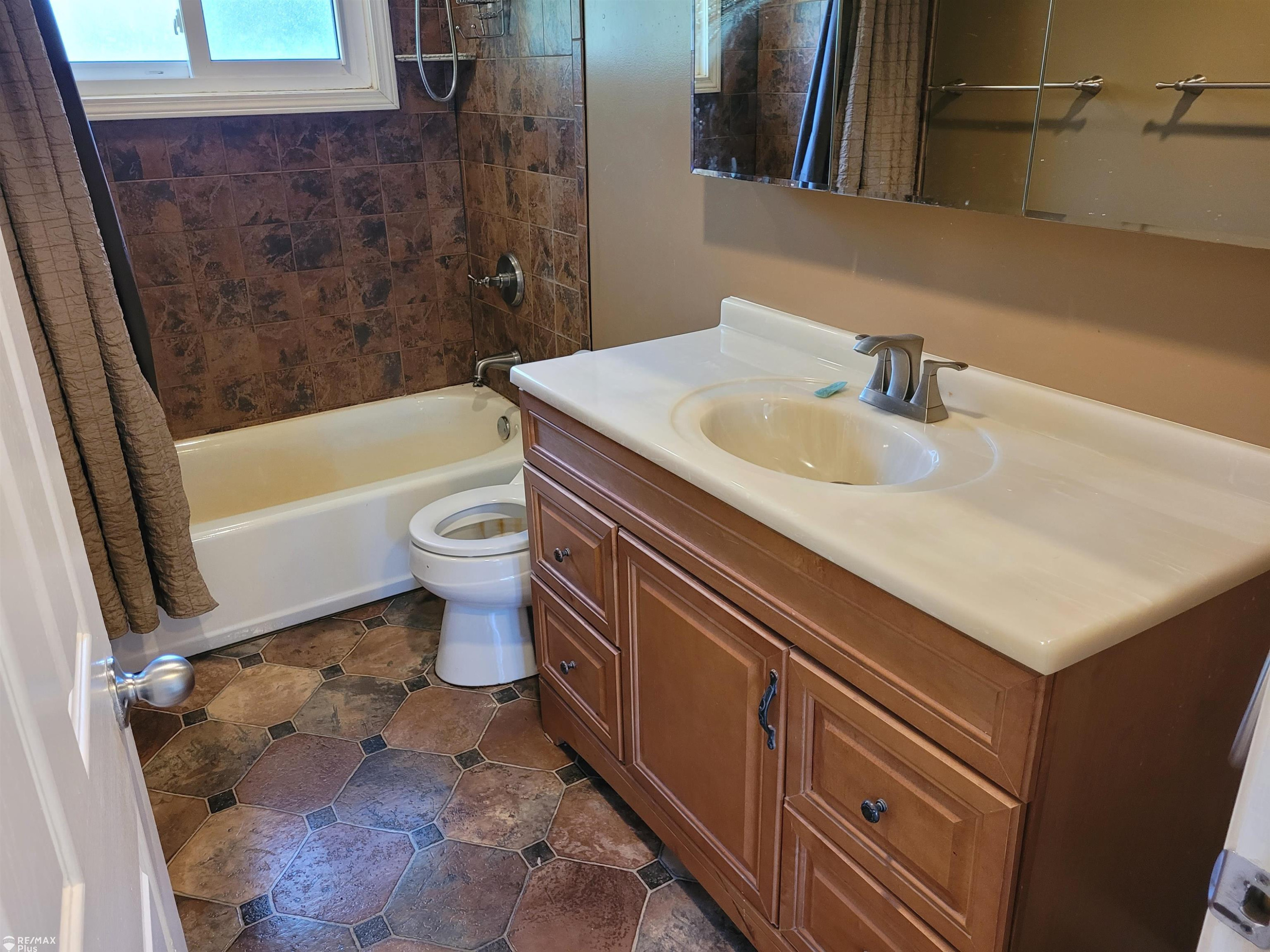 1307 Sharon, Lapeer, MI 48446 — Photo 14